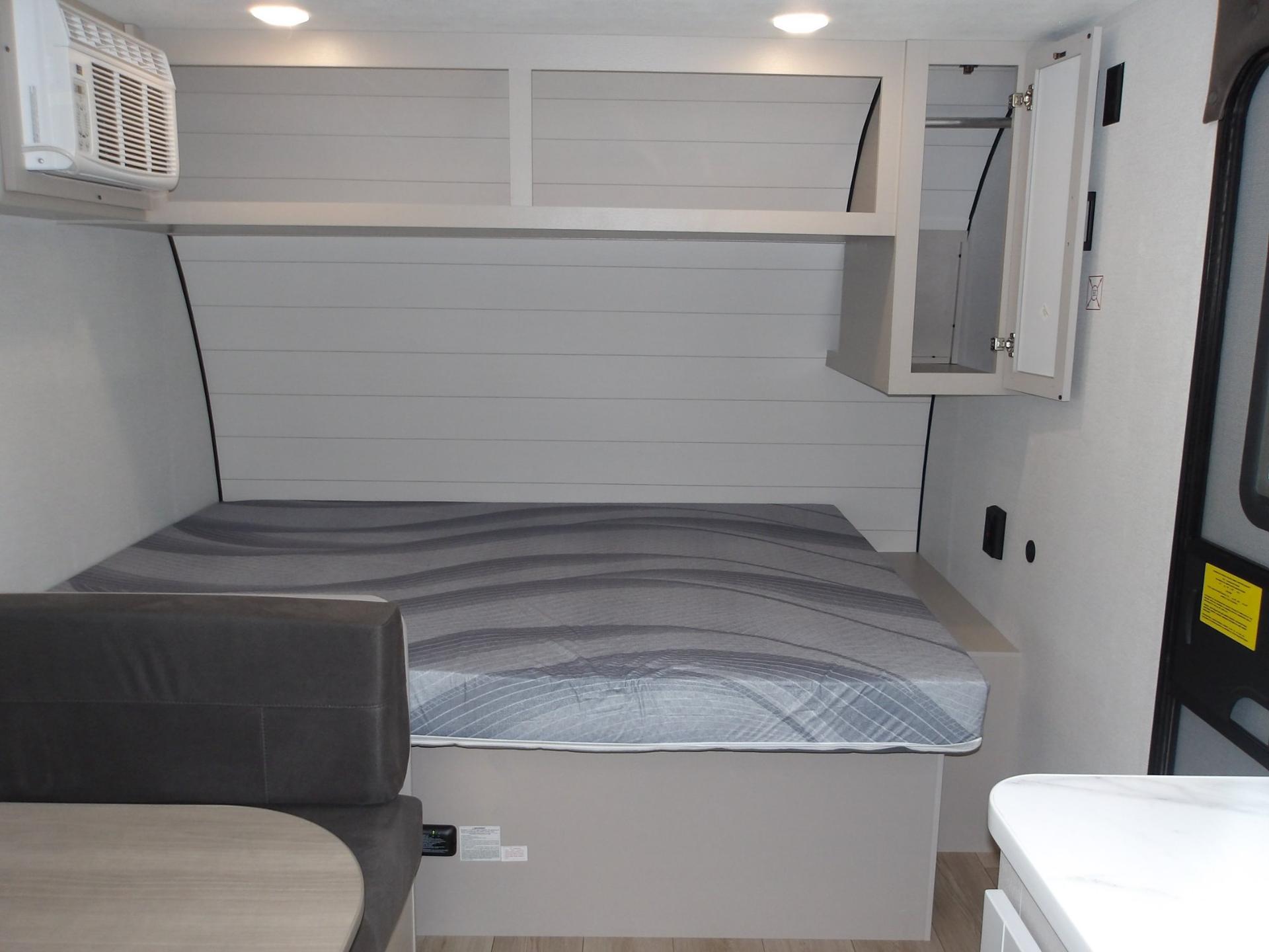 2027 Jayco 2027 Jayco Jay Flight - thumbnail 24
