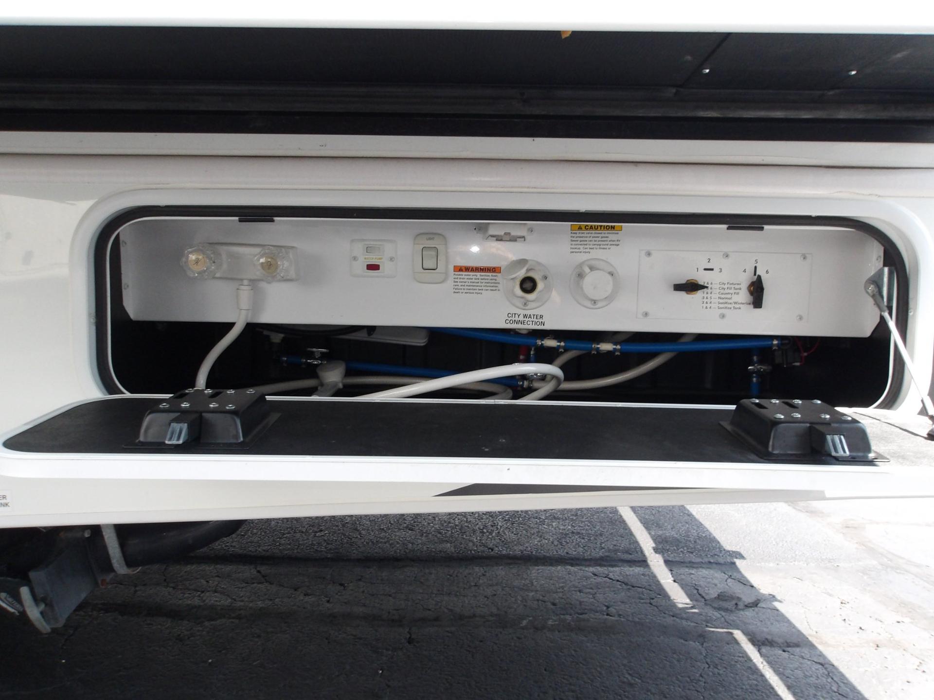 2022 Jayco 2022 Jayco Greyhawk - thumbnail 10