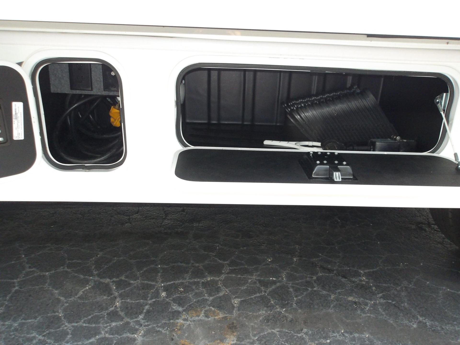 2022 Jayco 2022 Jayco Greyhawk - thumbnail 11