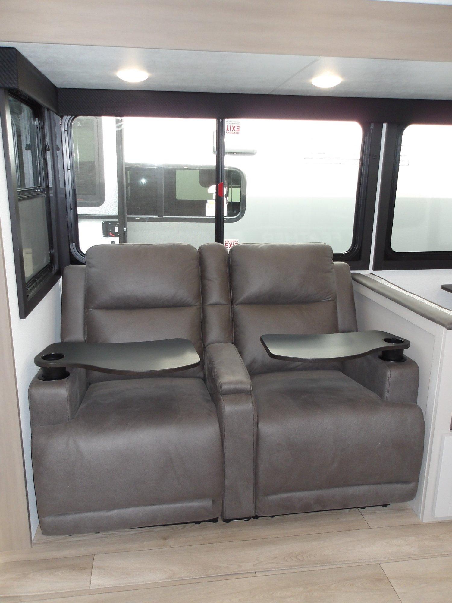 2027 Jayco 2027 Jayco Jay Feather - thumbnail 14