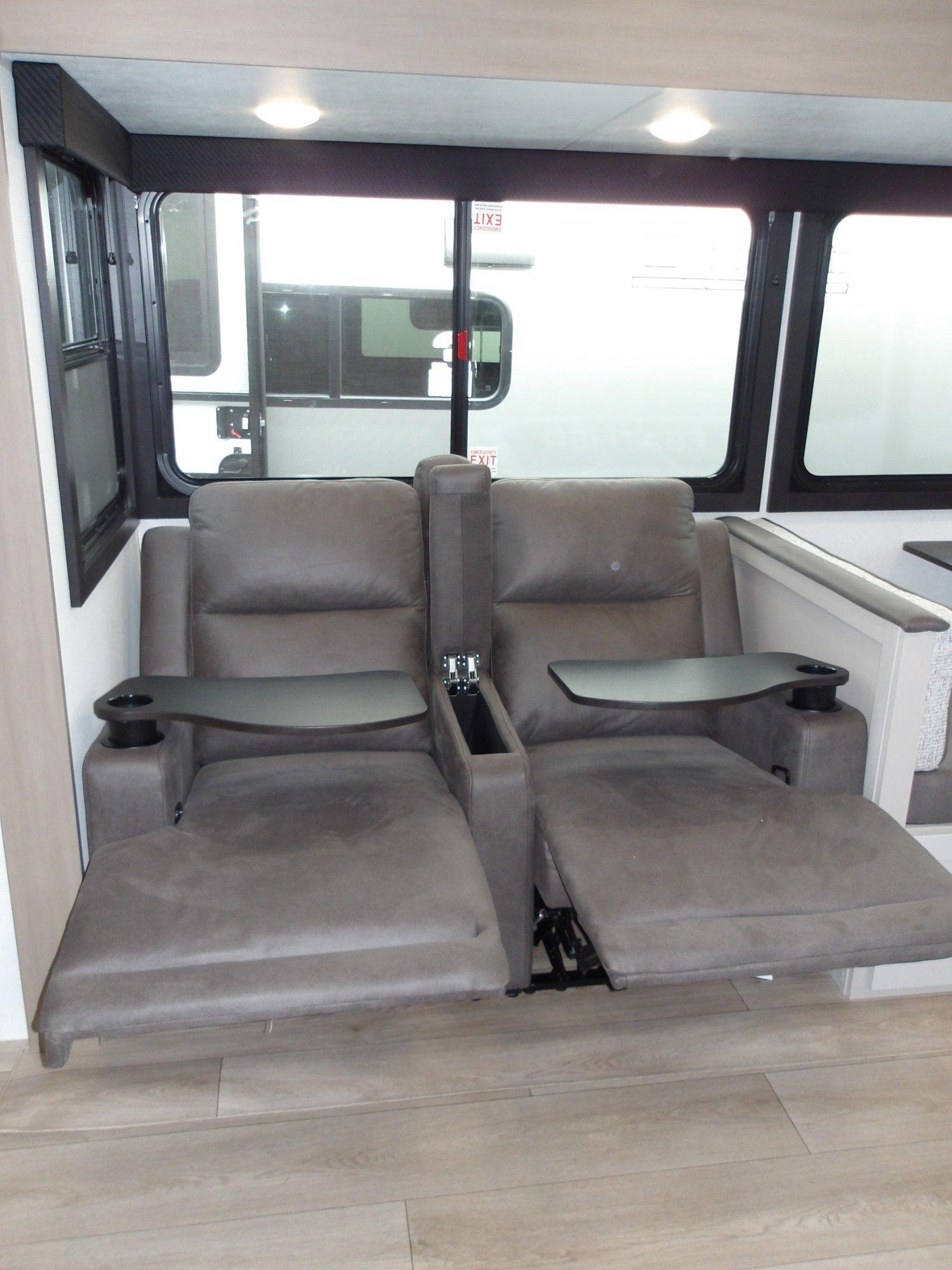 2027 Jayco 2027 Jayco Jay Feather - thumbnail 15