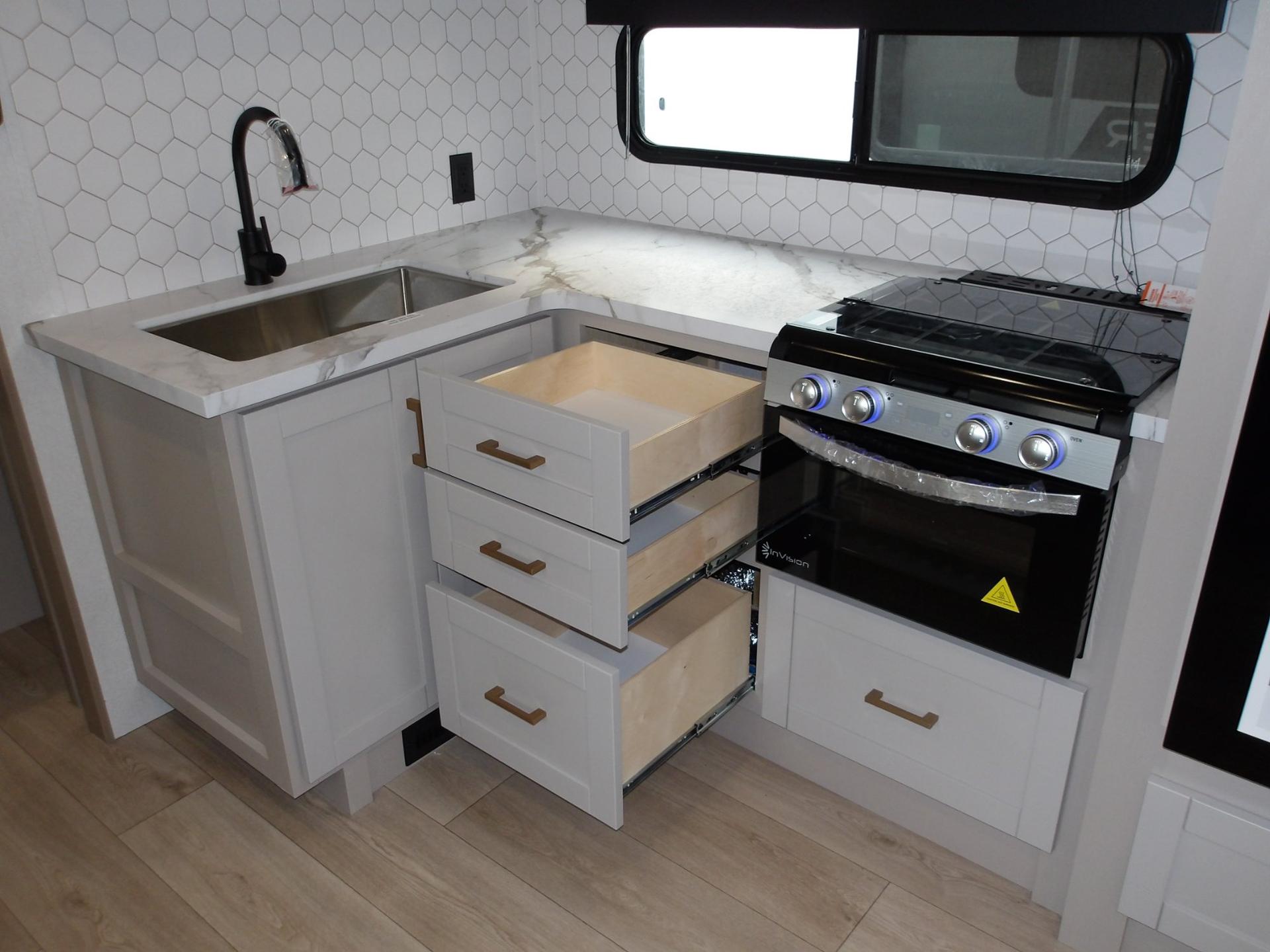 2027 Jayco 2027 Jayco Jay Feather - thumbnail 28
