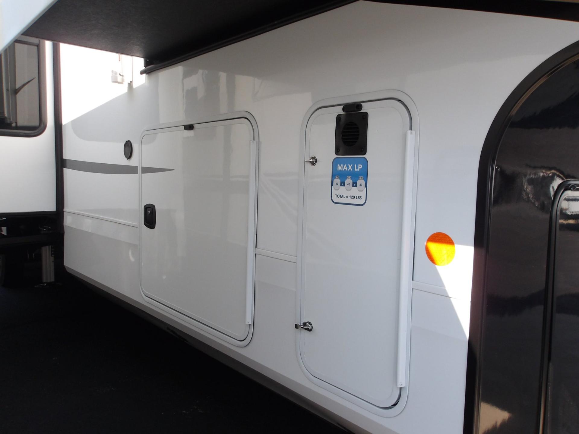 2027 Jayco 2027 Jayco Pinnacle - thumbnail 5