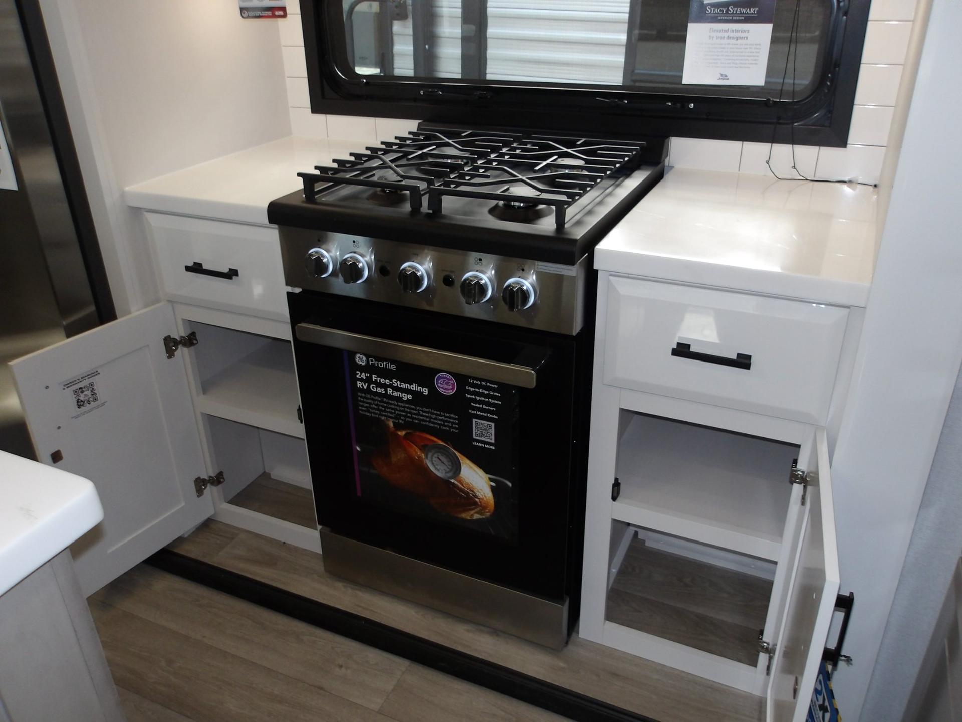 2027 Jayco 2027 Jayco Pinnacle - thumbnail 24