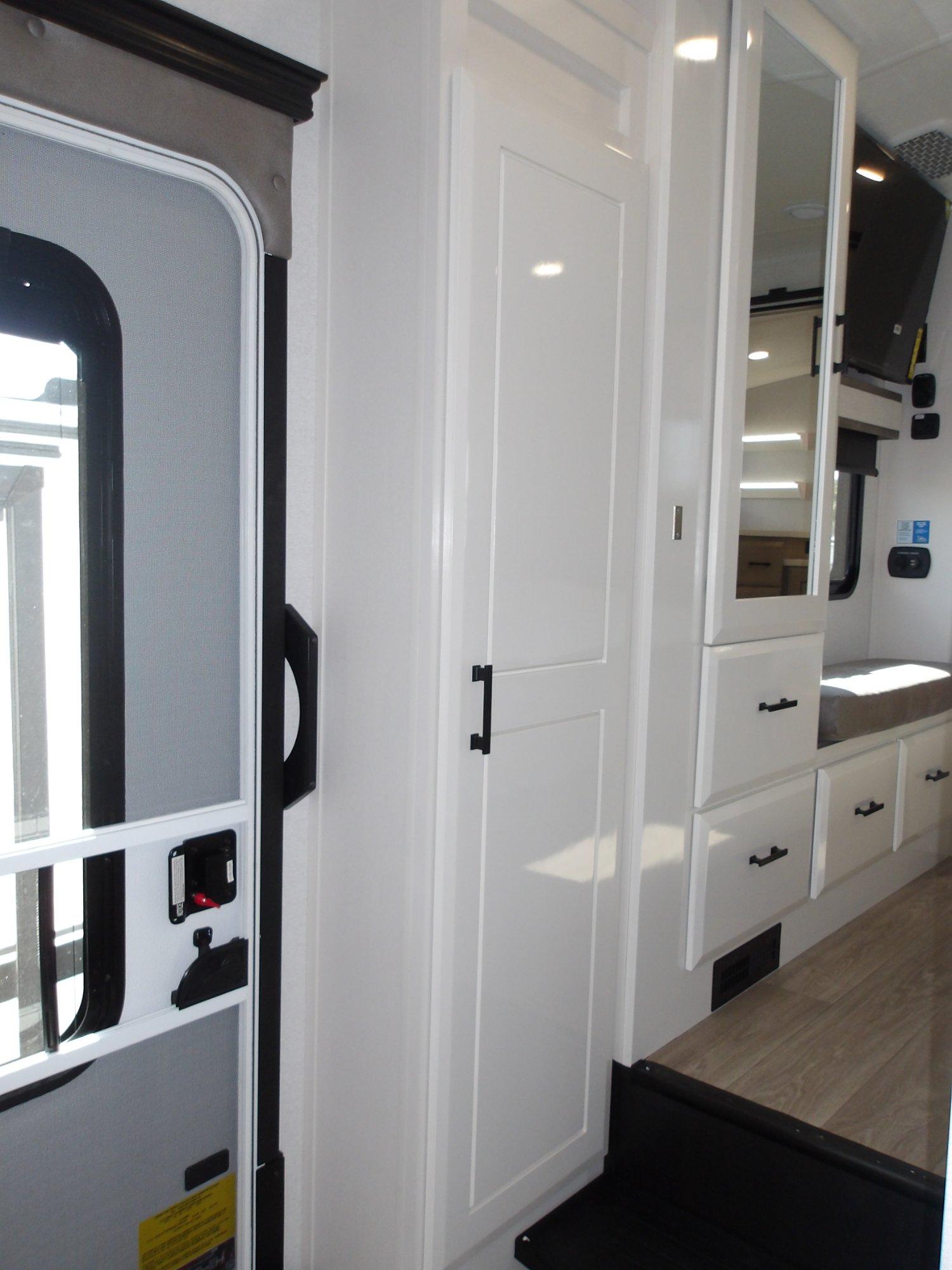 2027 Jayco 2027 Jayco Pinnacle - thumbnail 55
