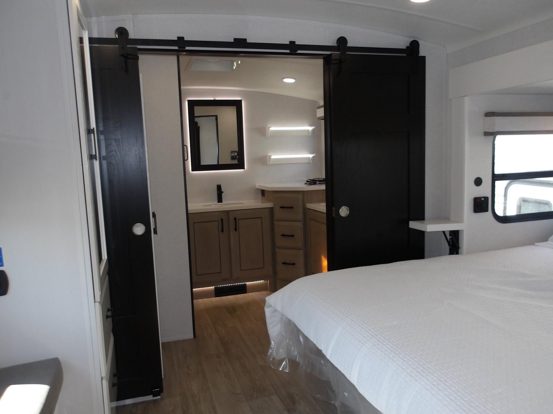 2027 Jayco 2027 Jayco Pinnacle - thumbnail 57