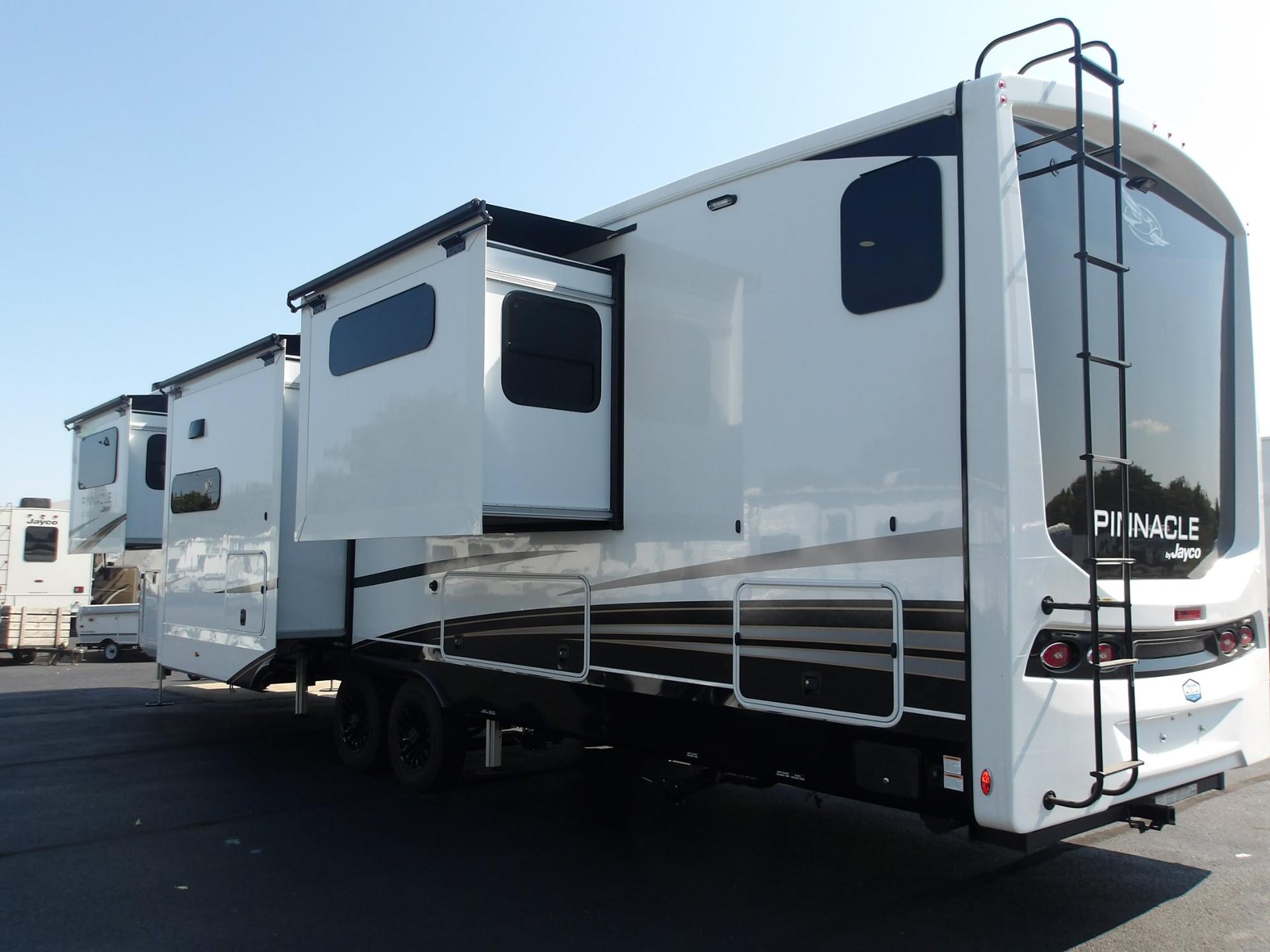 2027 Jayco 2027 Jayco Pinnacle - thumbnail 15