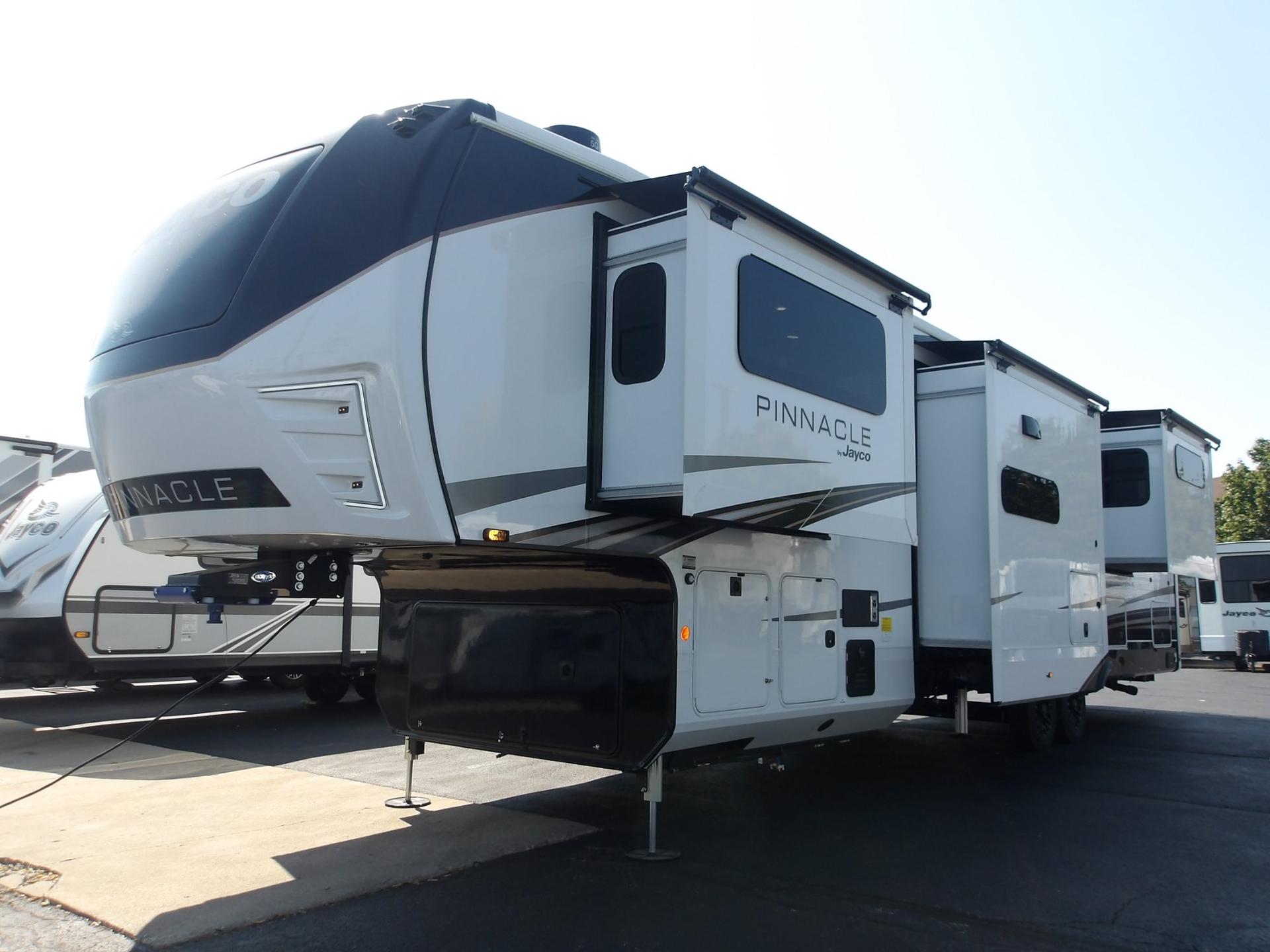 2027 Jayco 2027 Jayco Pinnacle - thumbnail 18