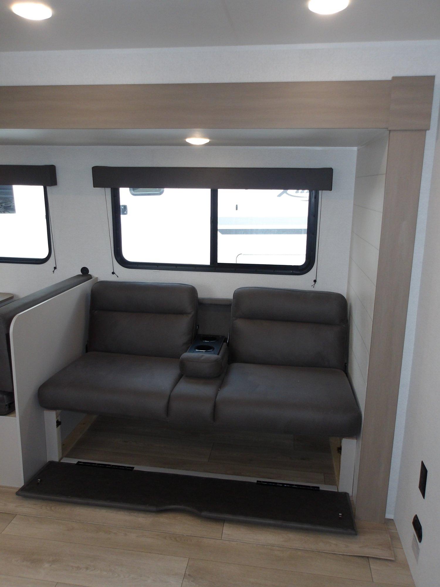 2027 Jayco 2027 Jayco Jay Flight - thumbnail 12