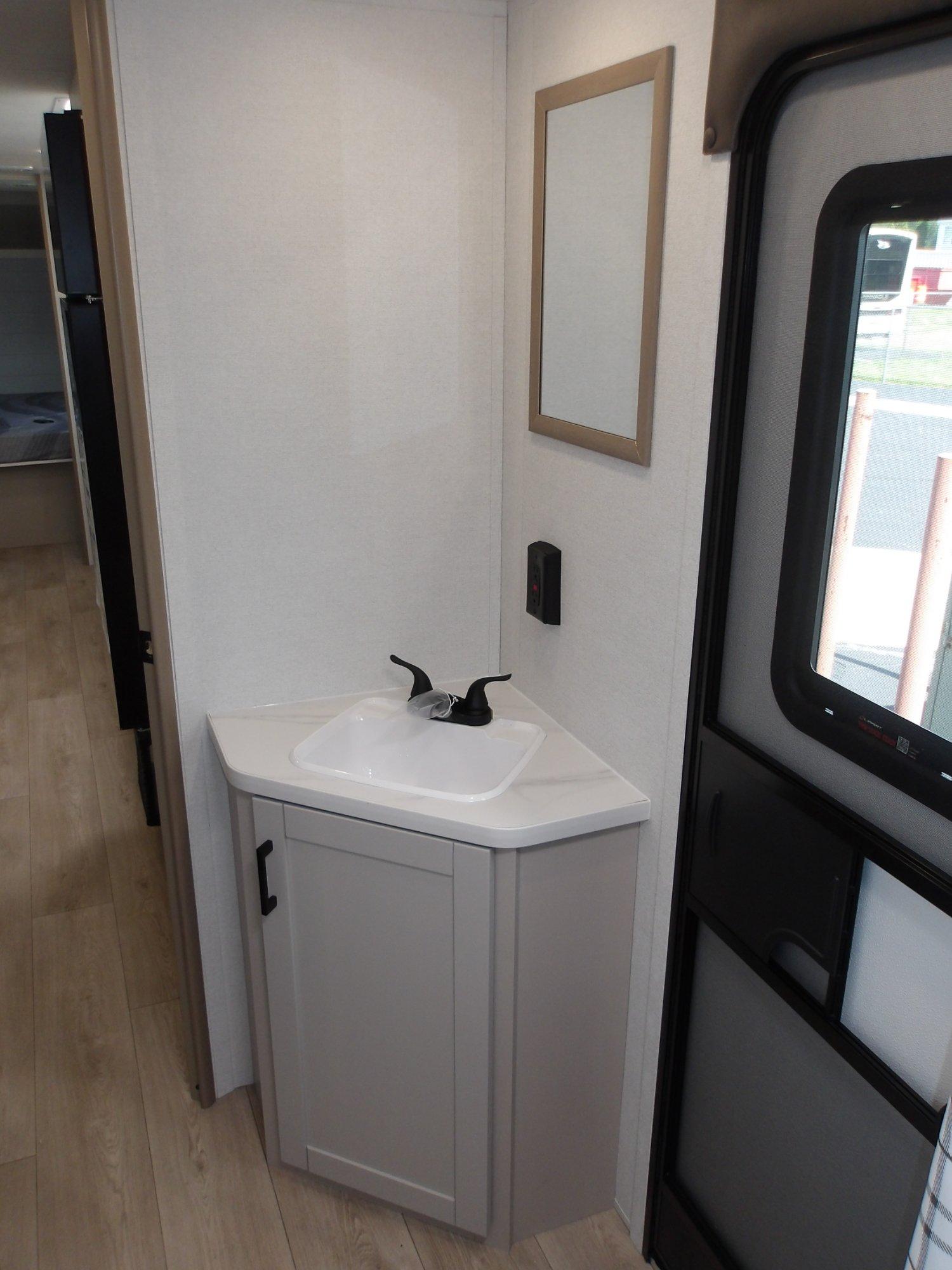 2027 Jayco 2027 Jayco Jay Flight - thumbnail 27