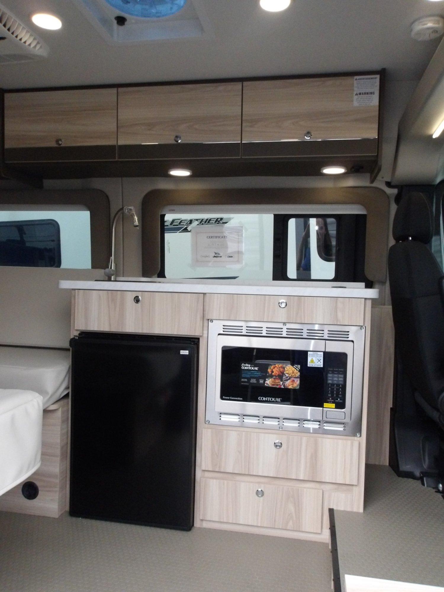 2027 Jayco 2027 Jayco Swift - thumbnail 9