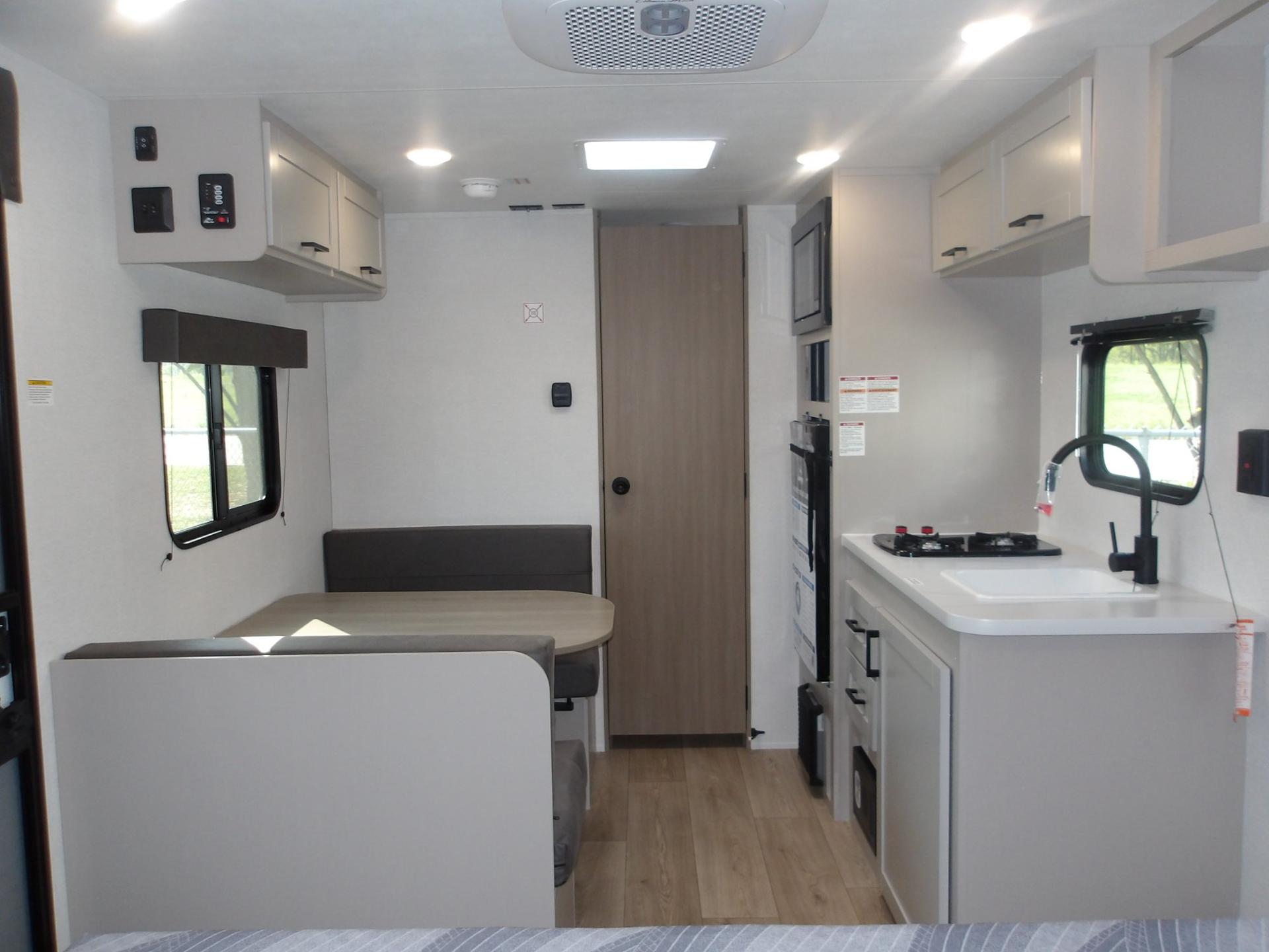 2027 Jayco 2027 Jayco Jay Flight - thumbnail 7