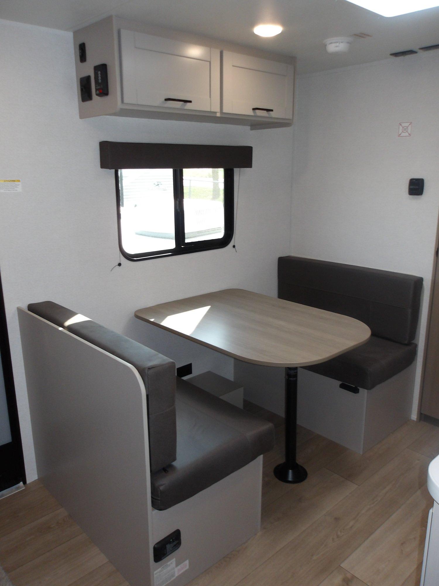 2027 Jayco 2027 Jayco Jay Flight - thumbnail 13