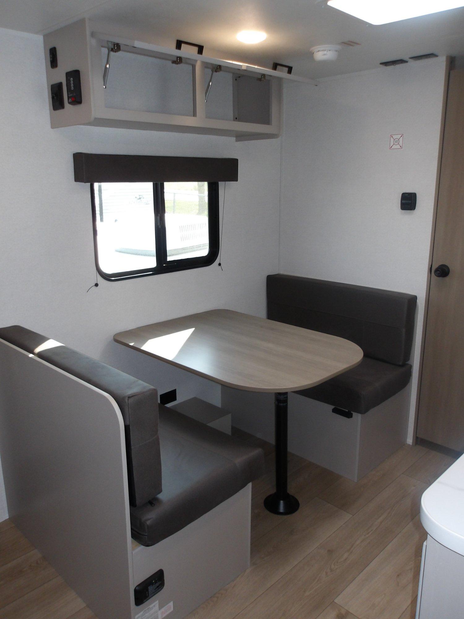 2027 Jayco 2027 Jayco Jay Flight - thumbnail 14