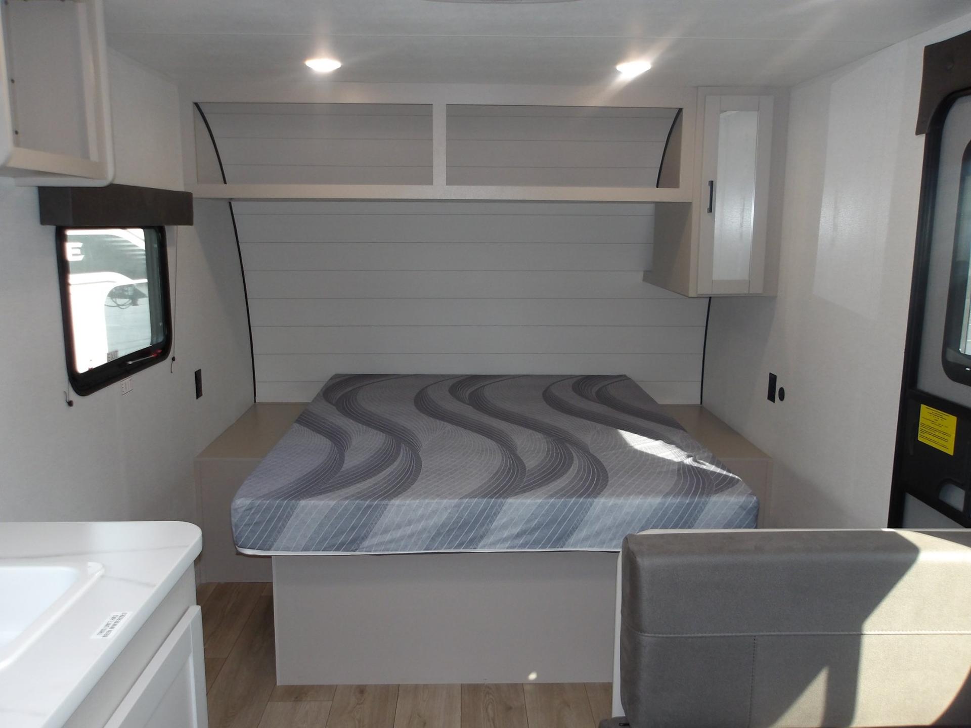 2027 Jayco 2027 Jayco Jay Flight - thumbnail 18