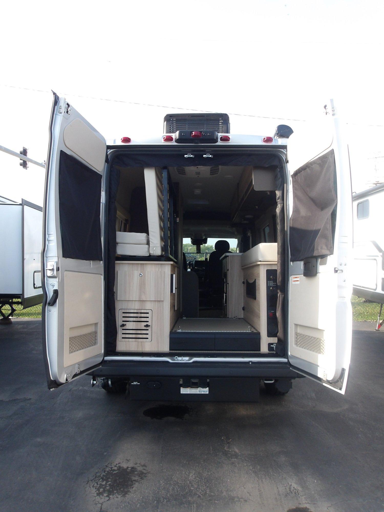 2027 Jayco 2027 Jayco Swift - thumbnail 5