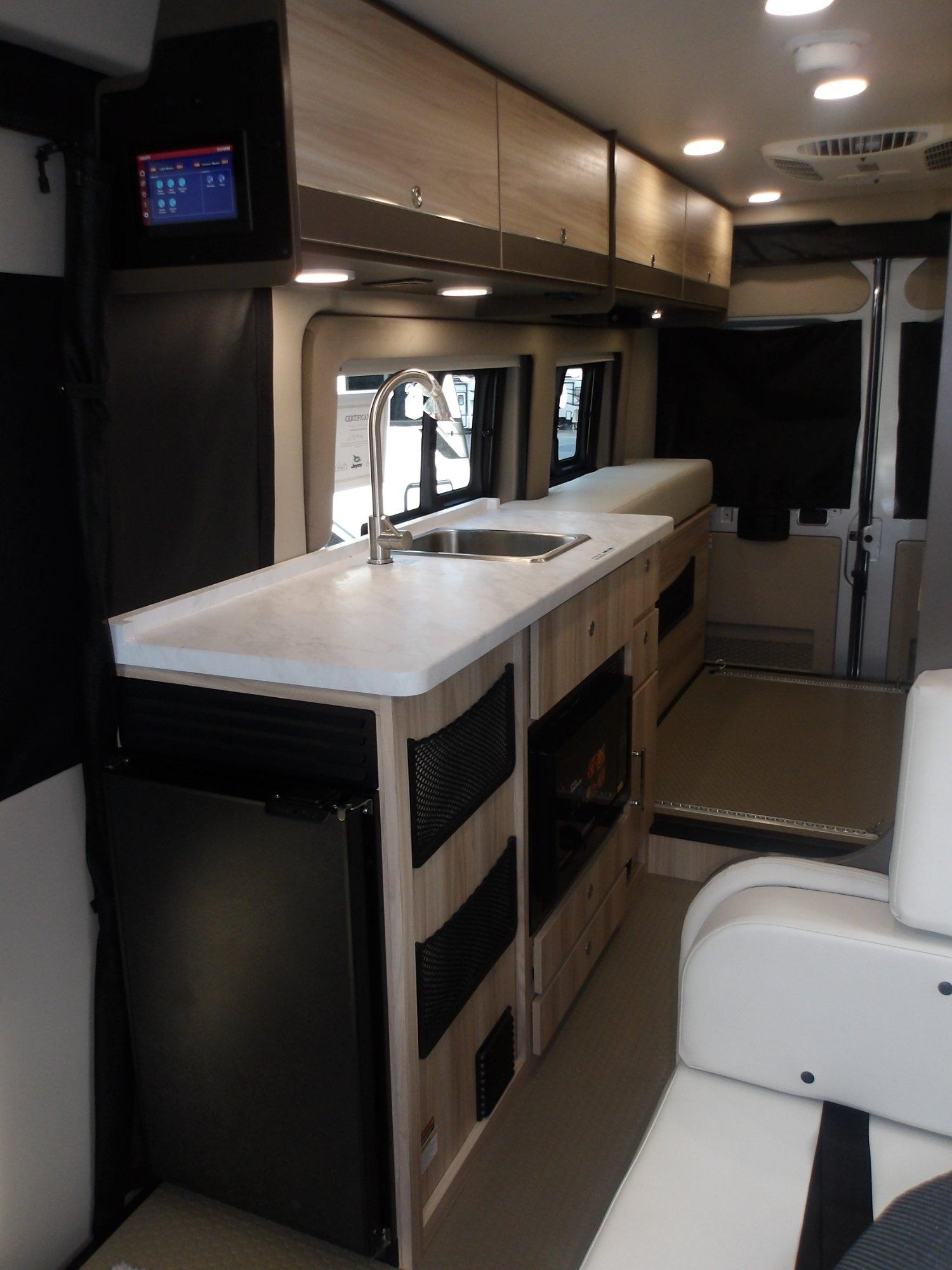 2027 Jayco 2027 Jayco Swift - thumbnail 12