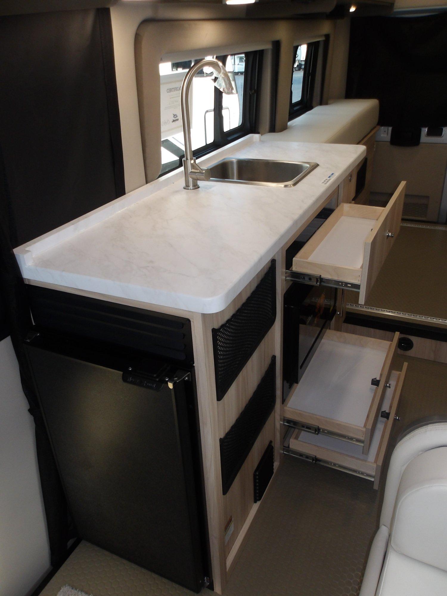 2027 Jayco 2027 Jayco Swift - thumbnail 16