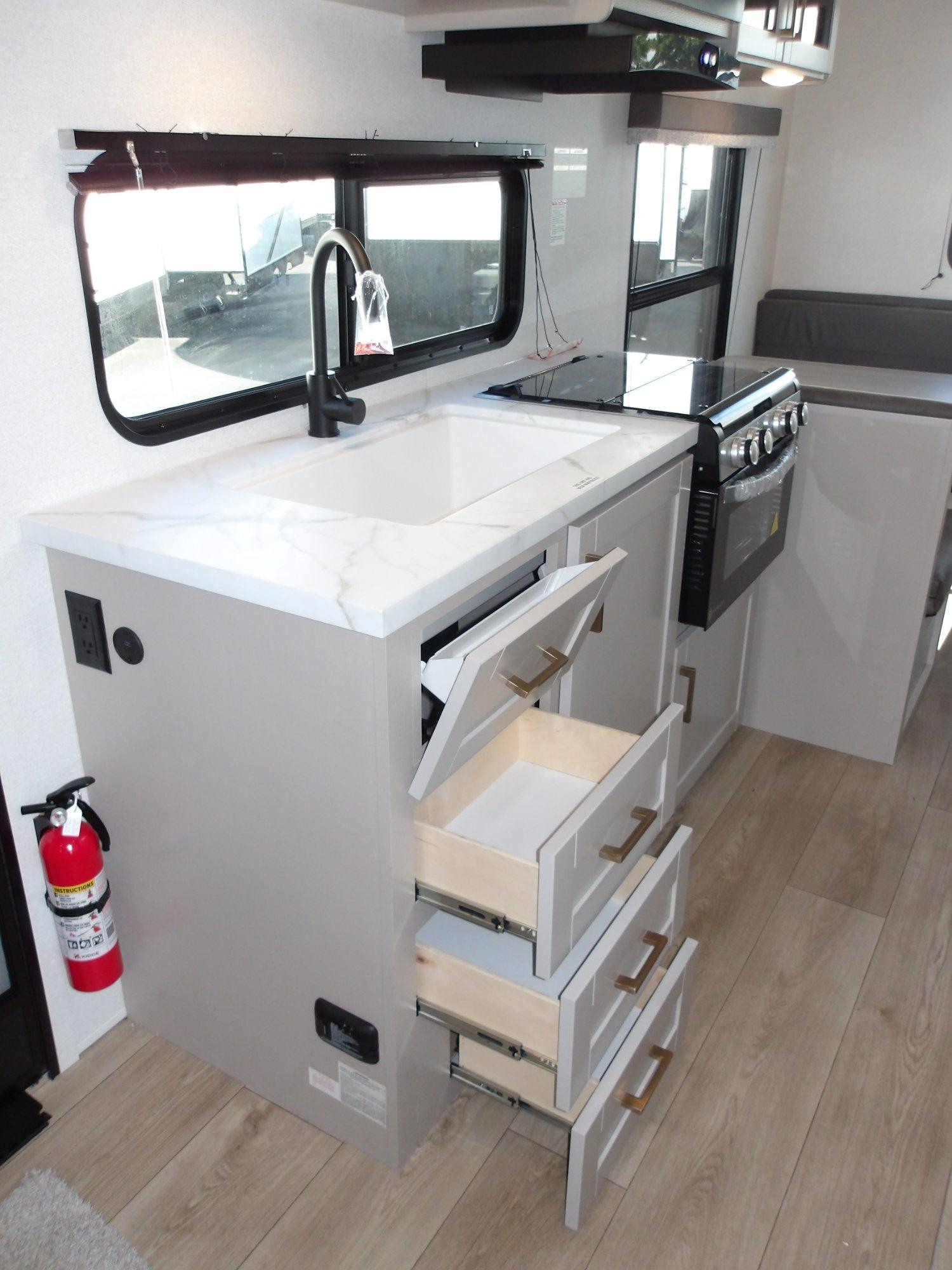 2027 Jayco 2027 Jayco Jay Flight - thumbnail 9