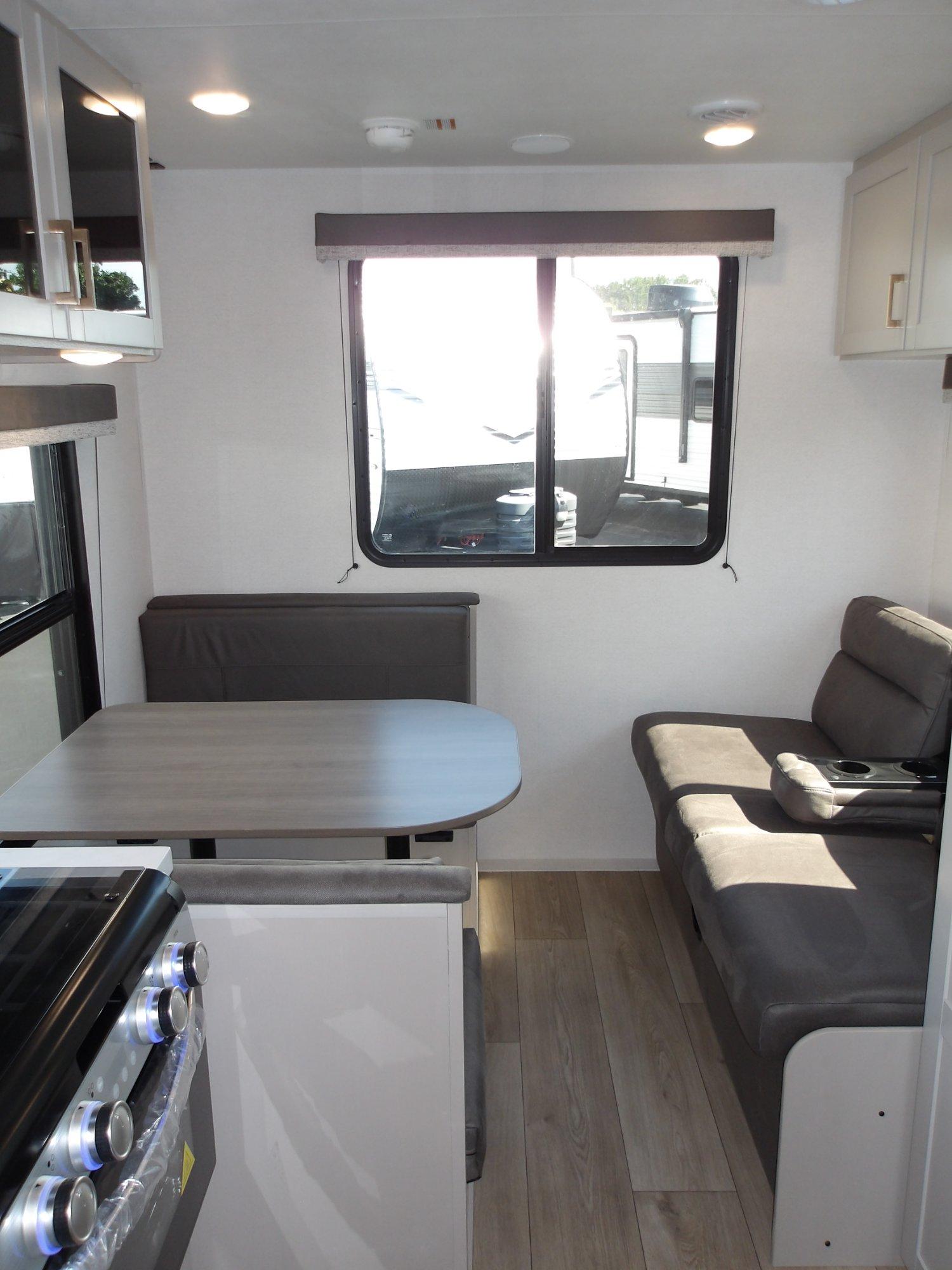 2027 Jayco 2027 Jayco Jay Flight - thumbnail 16