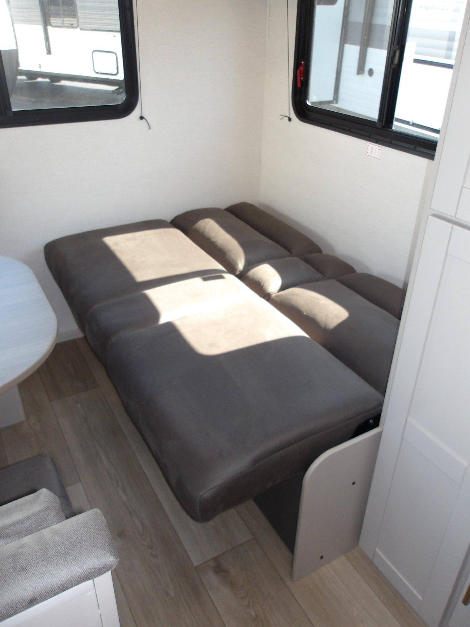 2027 Jayco 2027 Jayco Jay Flight - thumbnail 21