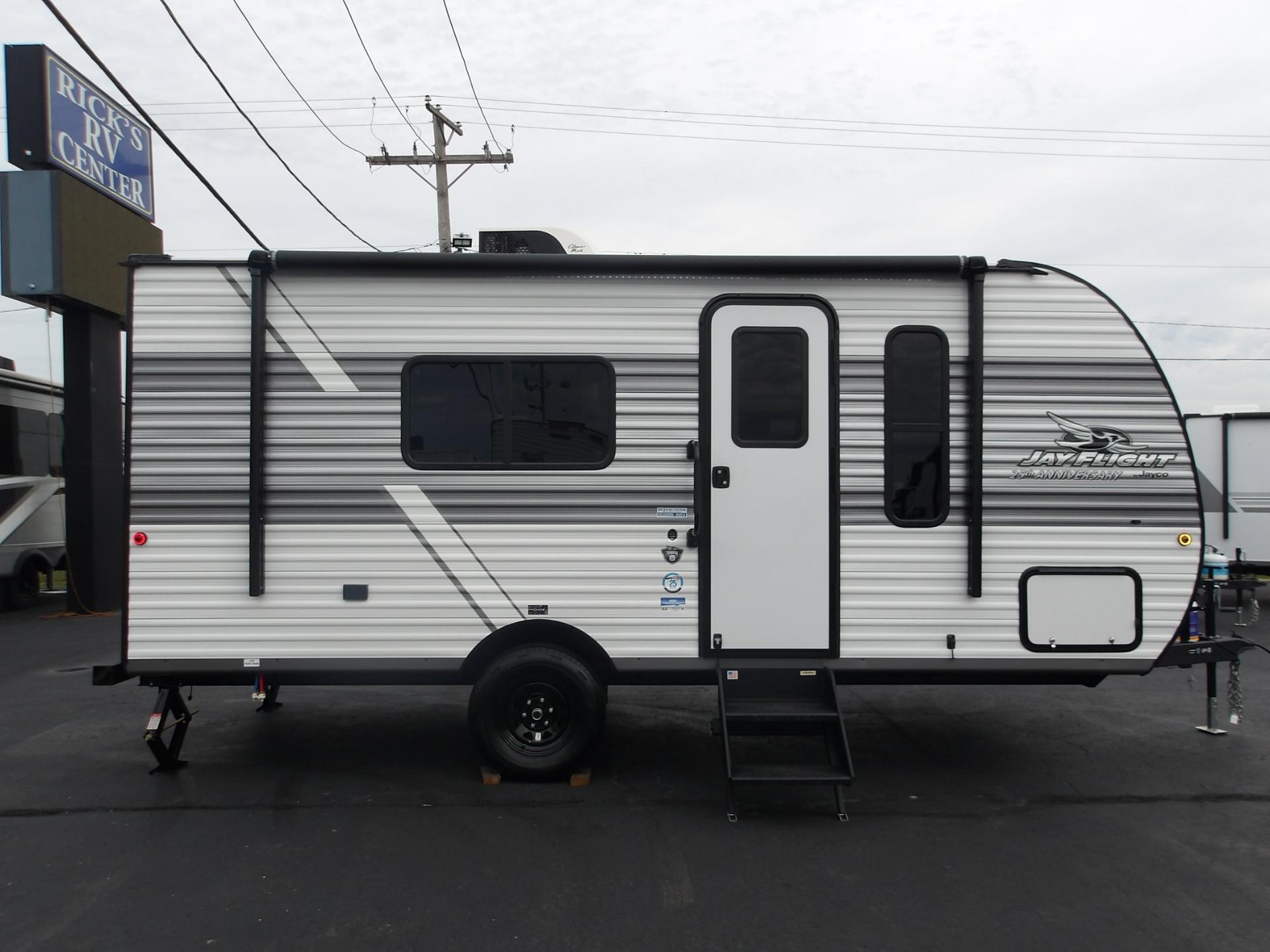 2027 Jayco 2027 Jayco Jay Flight - thumbnail 4