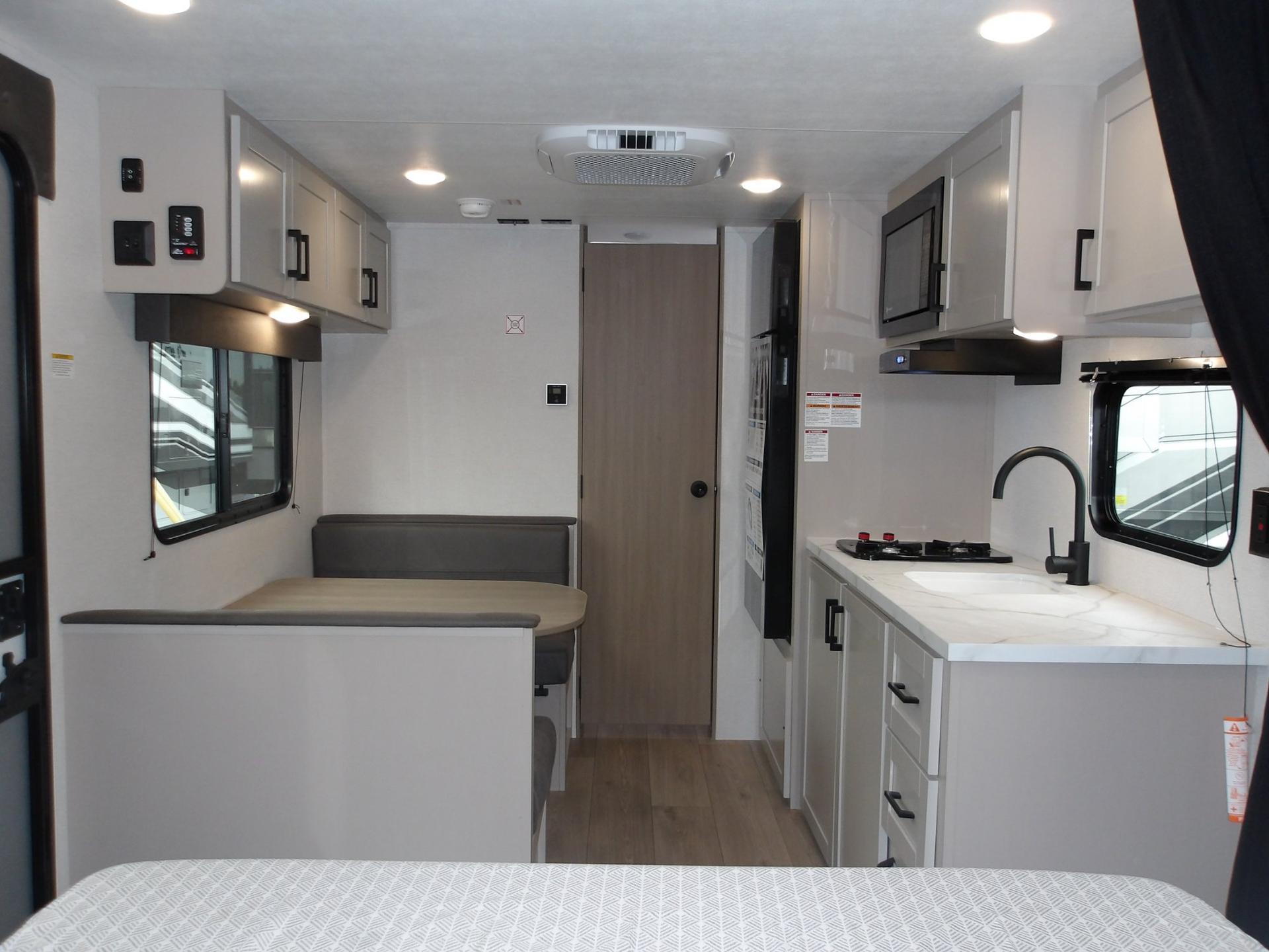 2027 Jayco 2027 Jayco Jay Flight - thumbnail 8