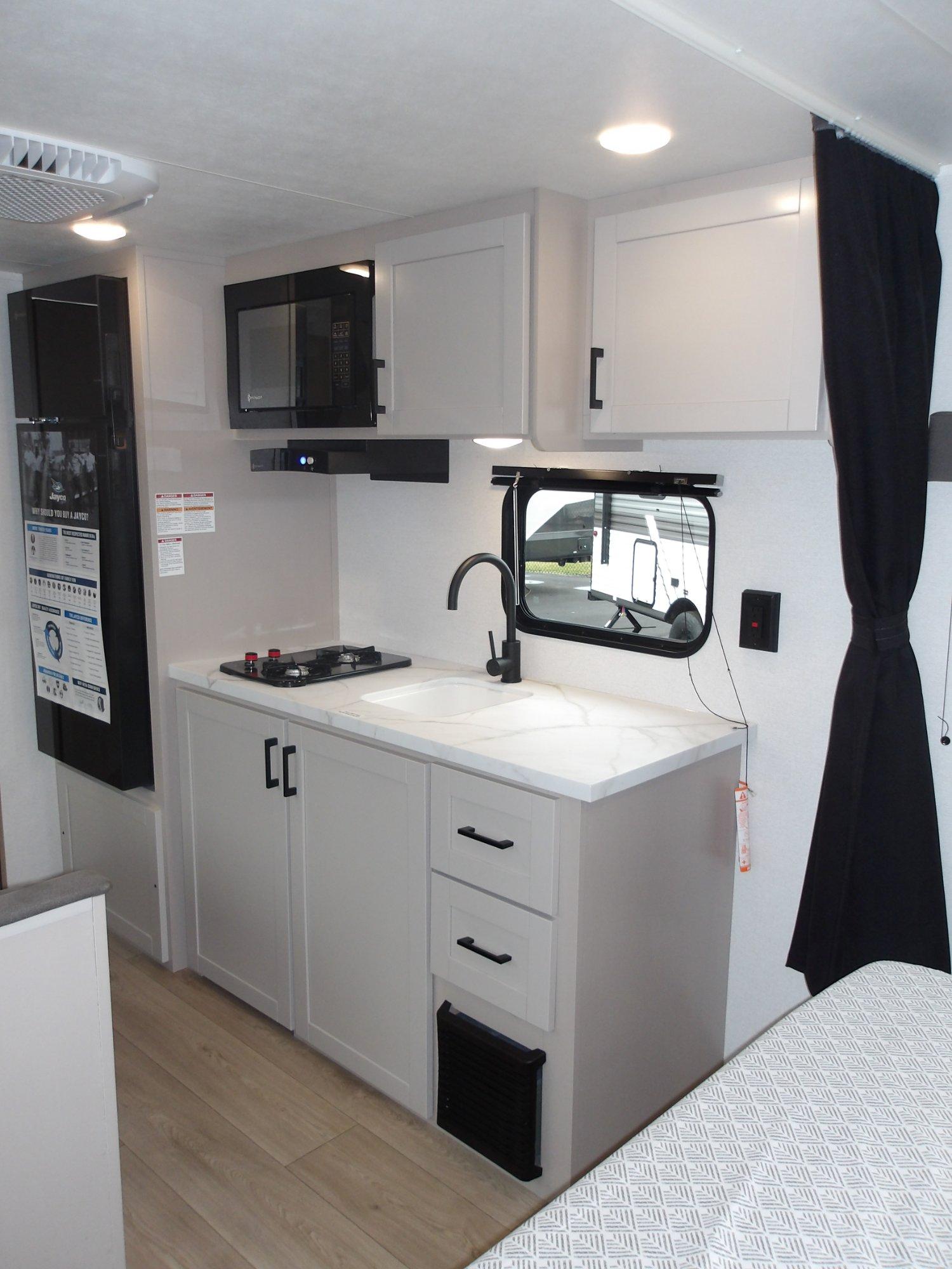 2027 Jayco 2027 Jayco Jay Flight - thumbnail 9