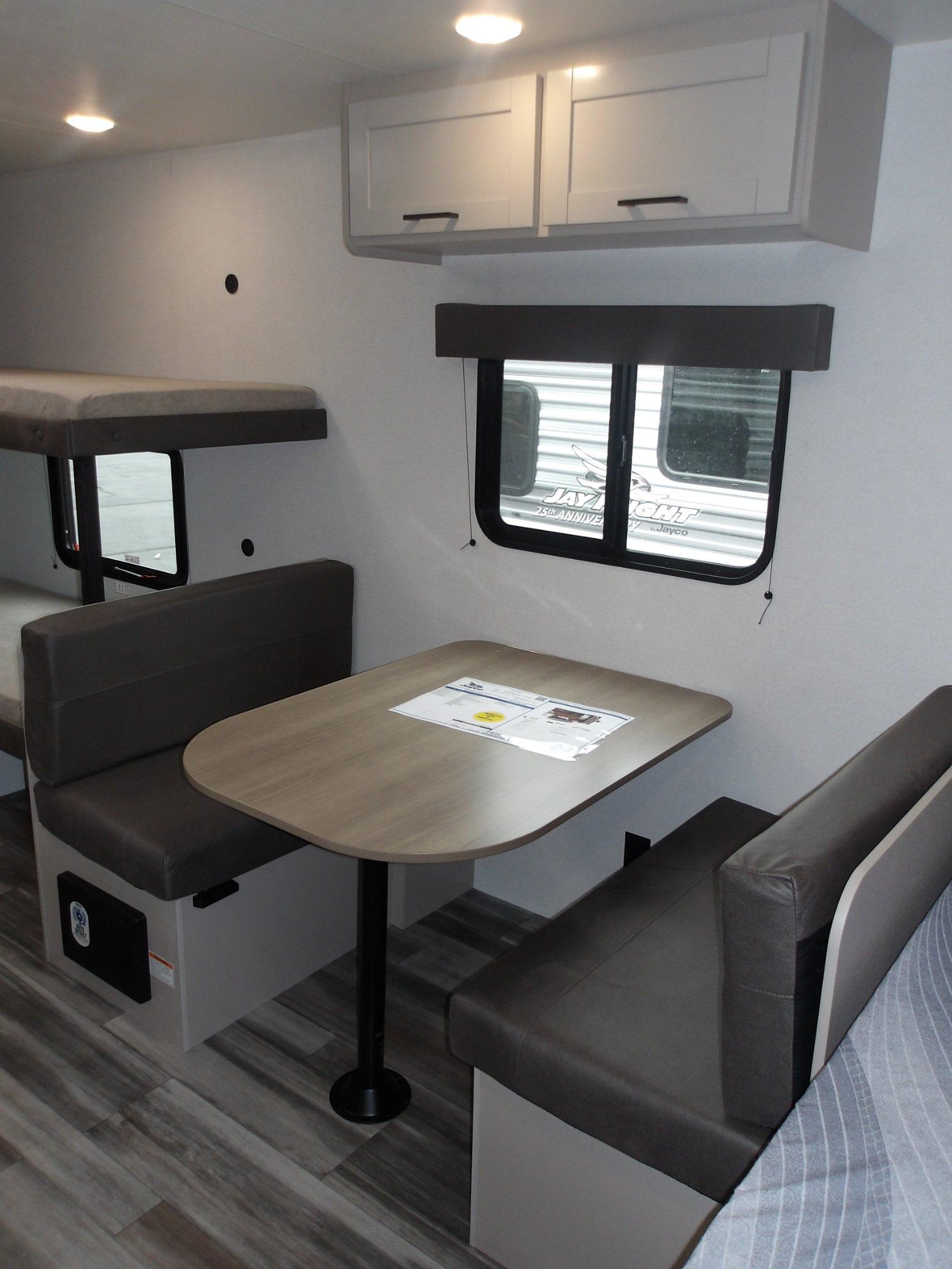 2027 Jayco 2027 Jayco Jay Flight - thumbnail 8