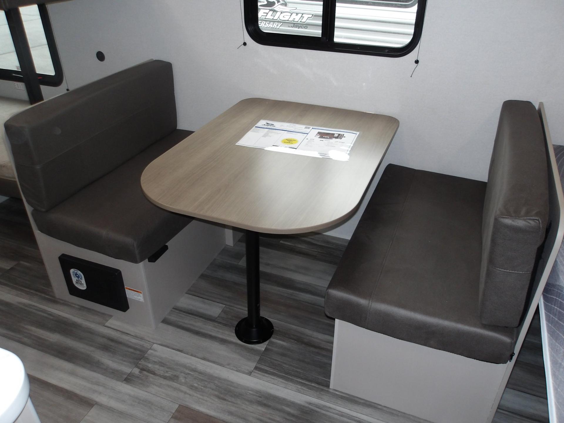 2027 Jayco 2027 Jayco Jay Flight - thumbnail 9