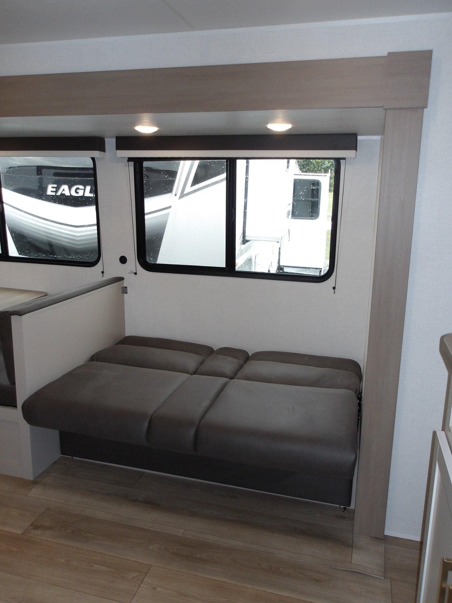 2027 Jayco 2027 Jayco Jay Flight - thumbnail 14