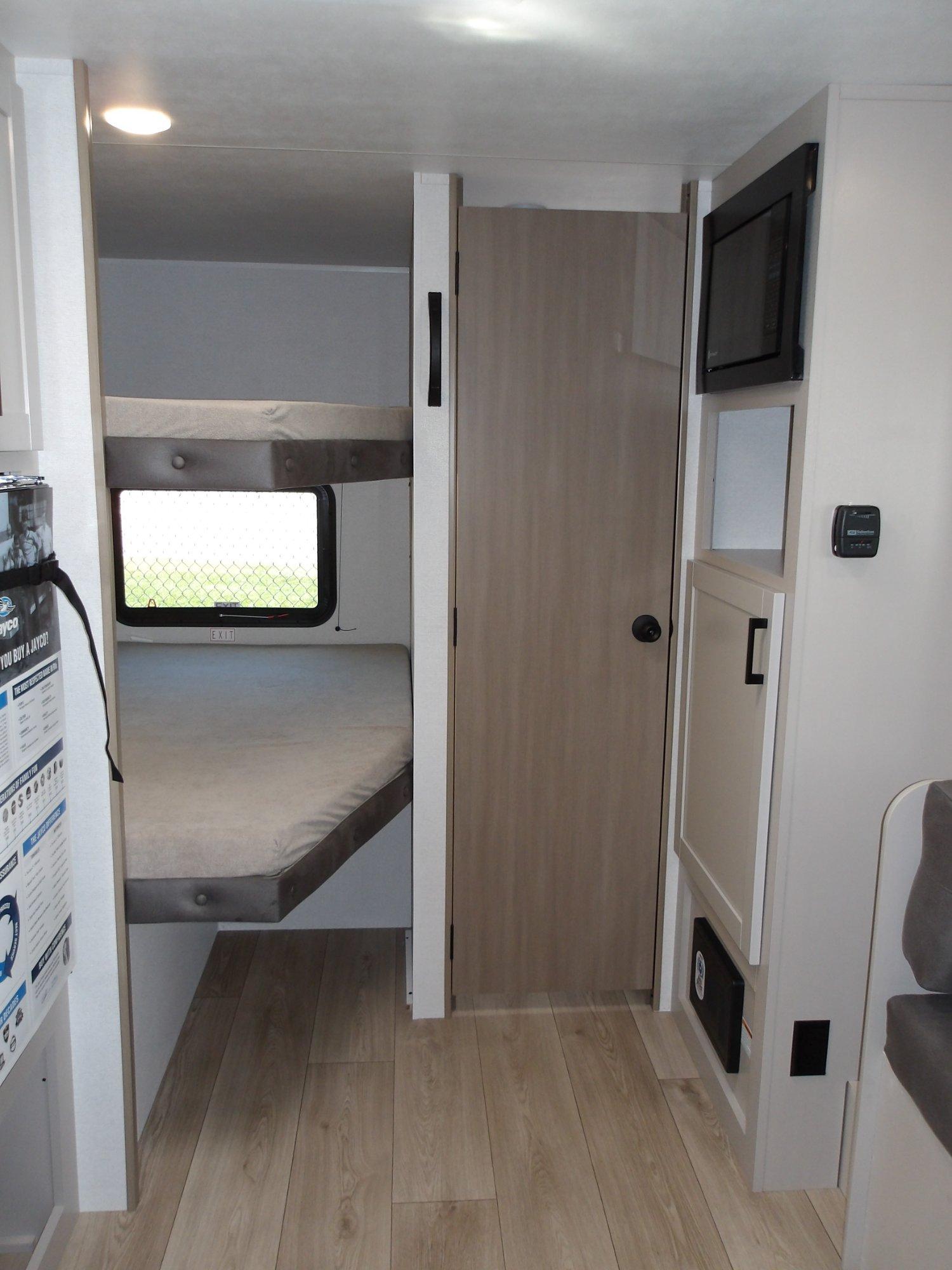 2027 Jayco 2027 Jayco Jay Flight - thumbnail 18