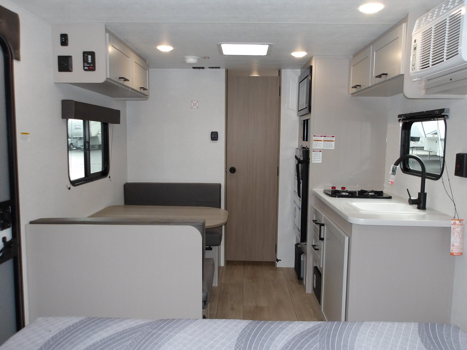 2027 Jayco 2027 Jayco Jay Flight - thumbnail 8