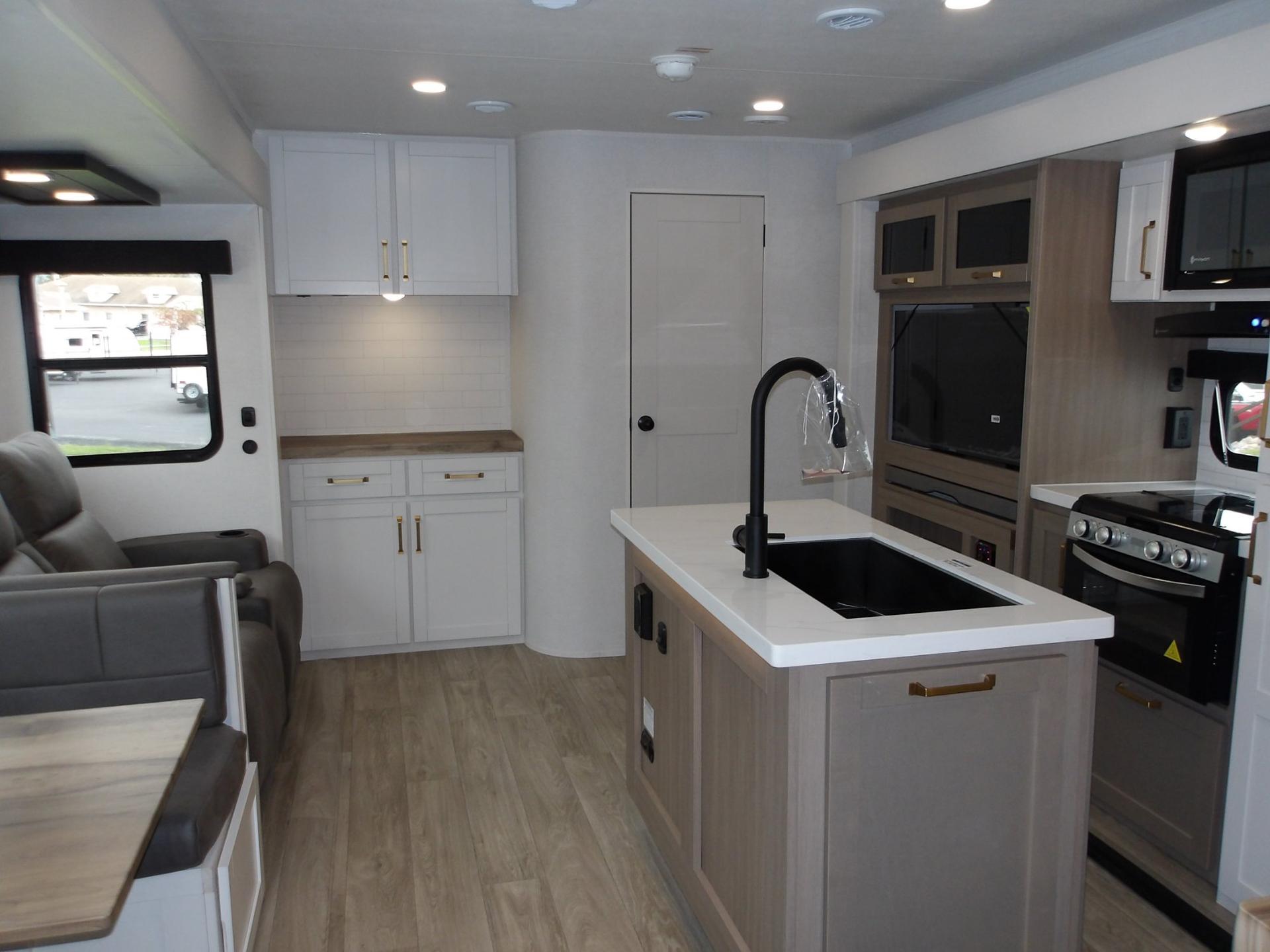 2027 Jayco 2027 Jayco Eagle - thumbnail 12