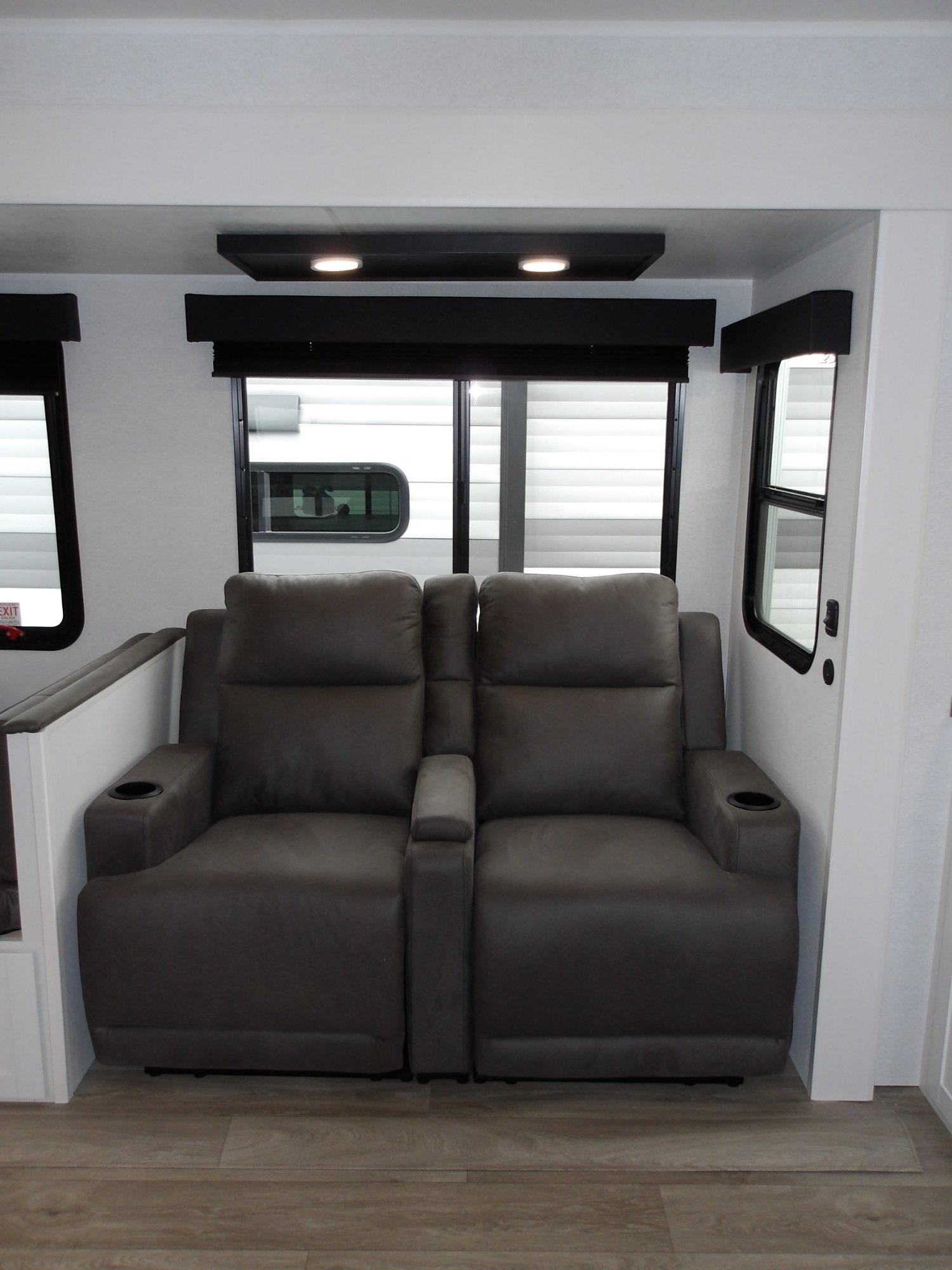 2027 Jayco 2027 Jayco Eagle - thumbnail 31