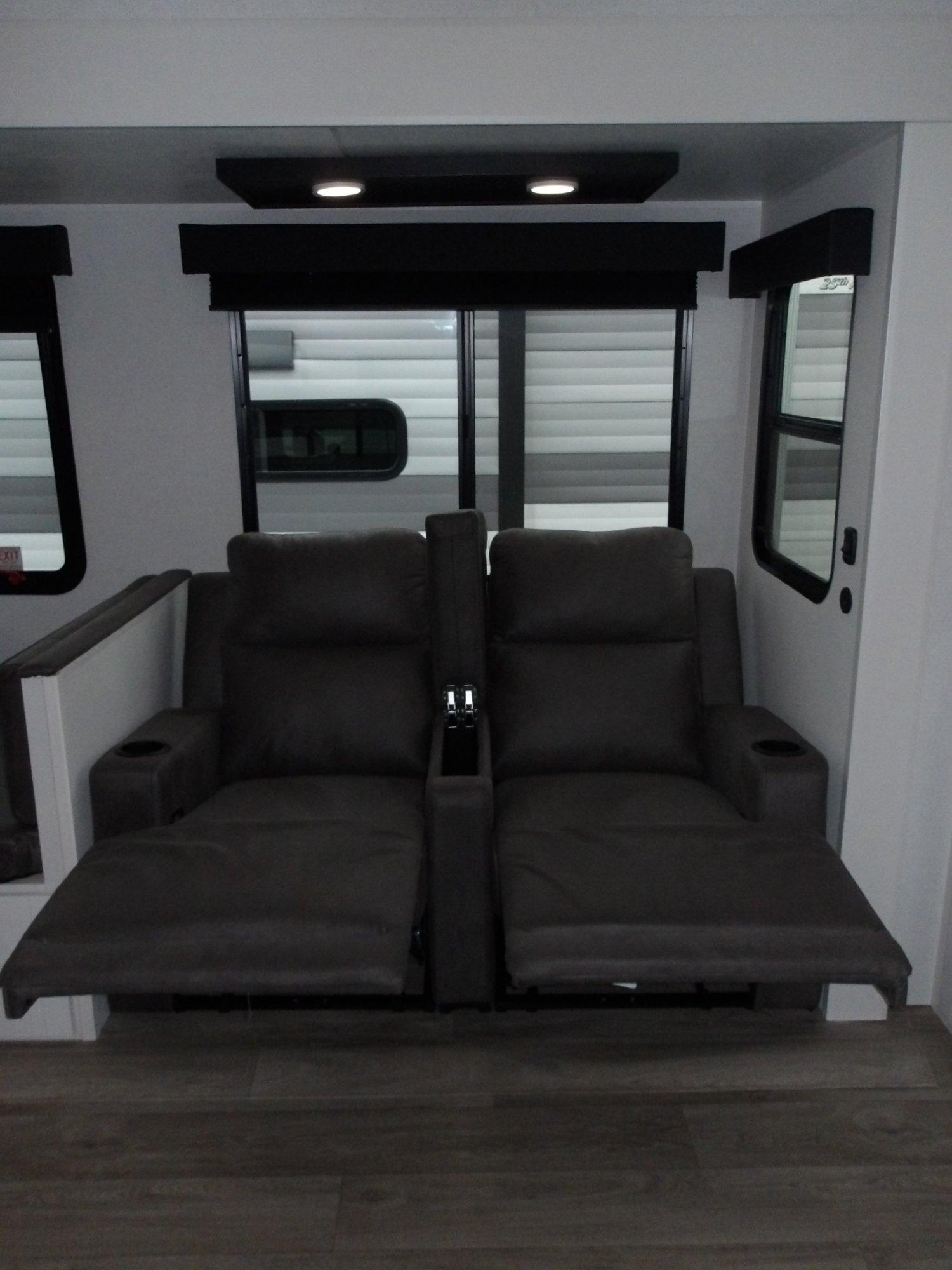 2027 Jayco 2027 Jayco Eagle - thumbnail 32