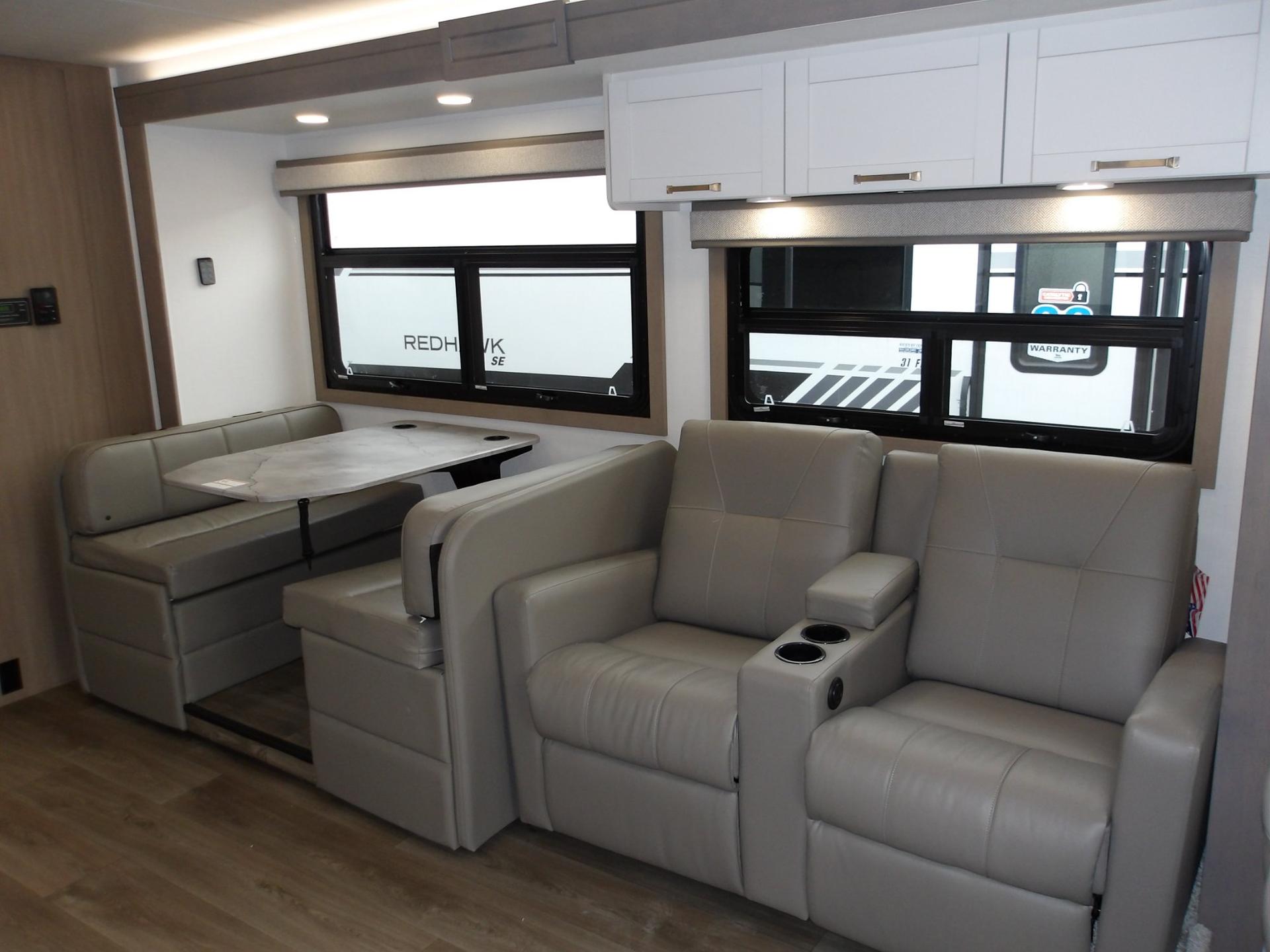 2027 Jayco 2027 Jayco Greyhawk - thumbnail 19