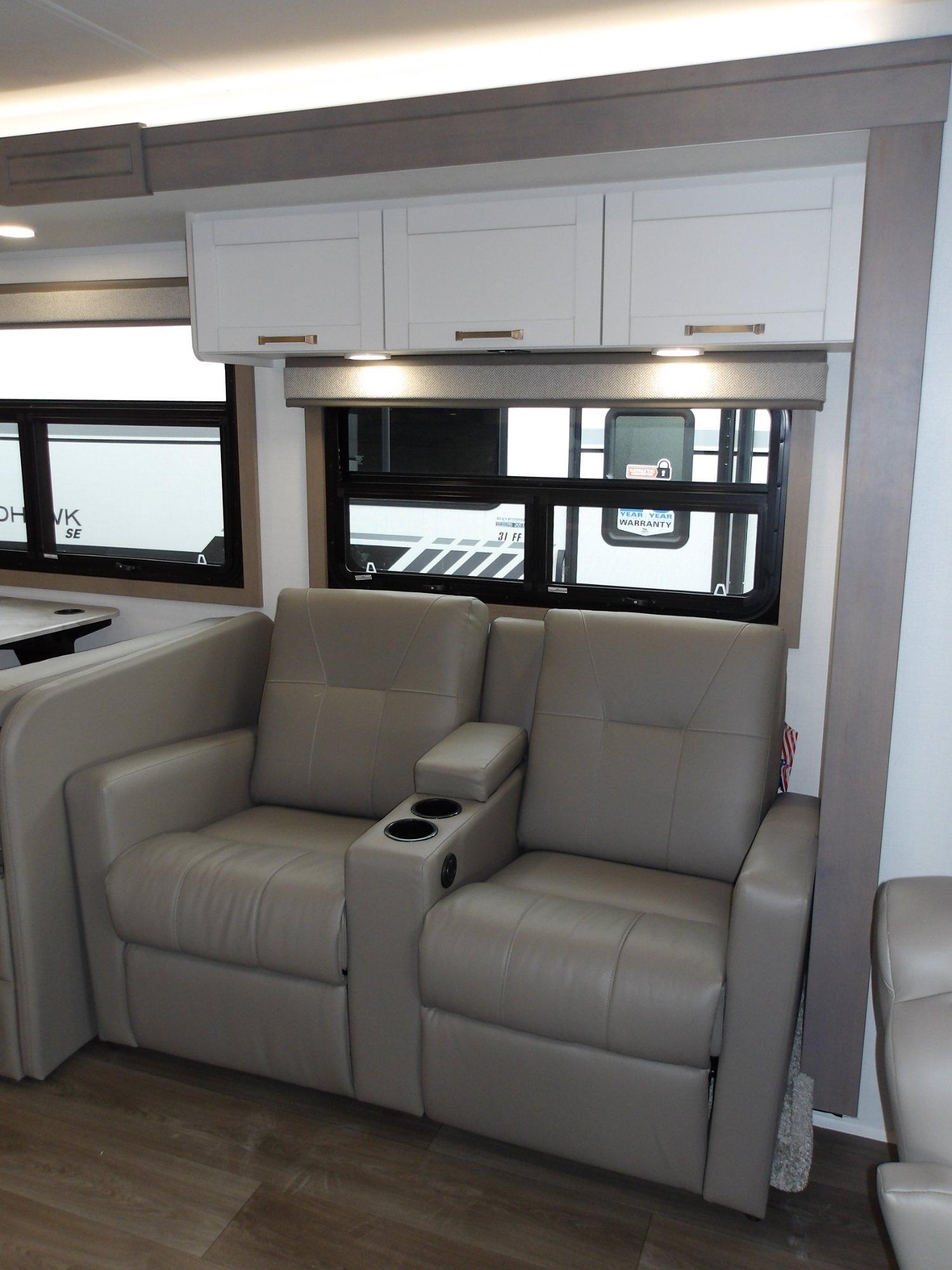 2027 Jayco 2027 Jayco Greyhawk - thumbnail 20