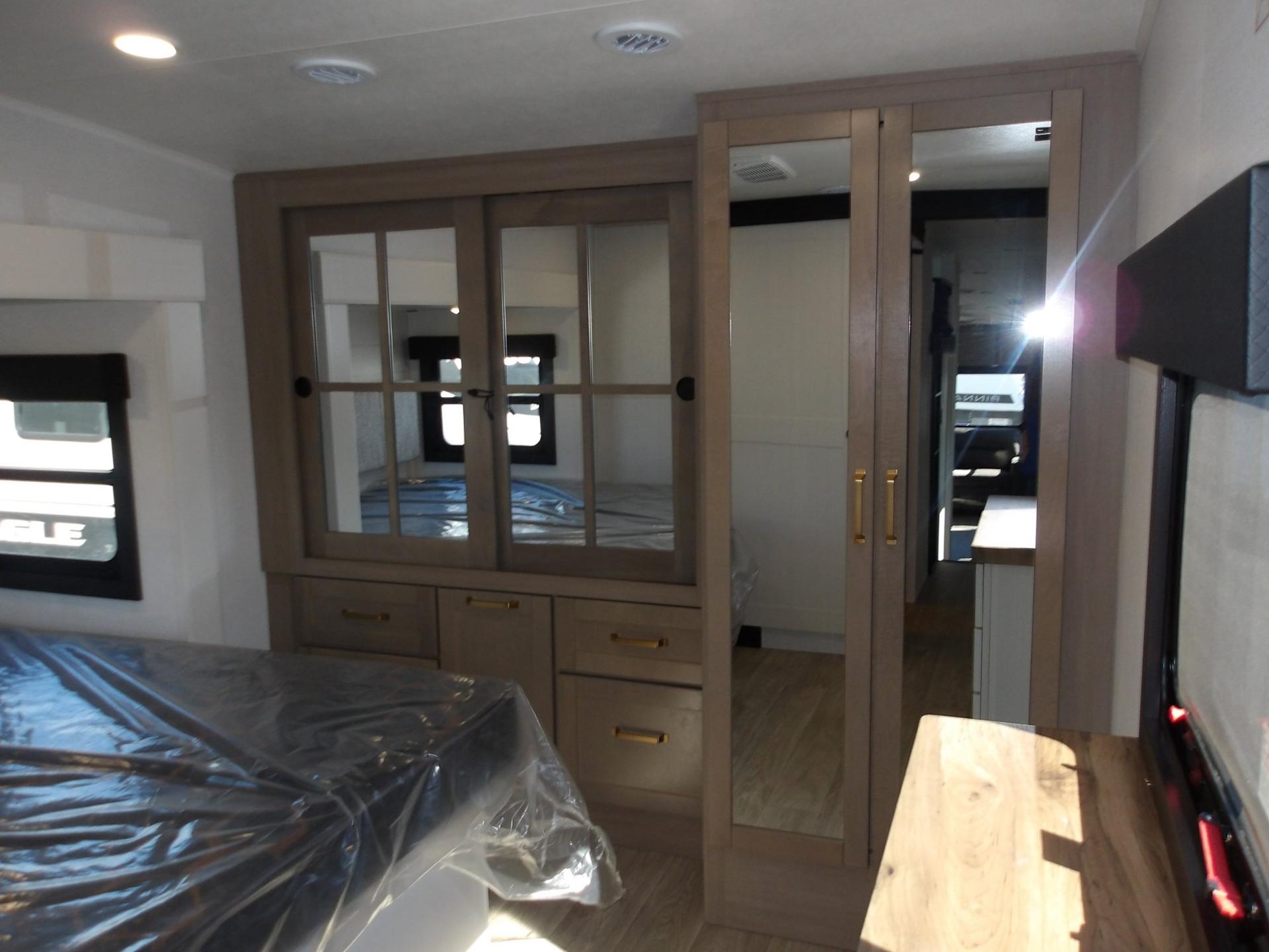 2027 Jayco 2027 Jayco Eagle - thumbnail 65