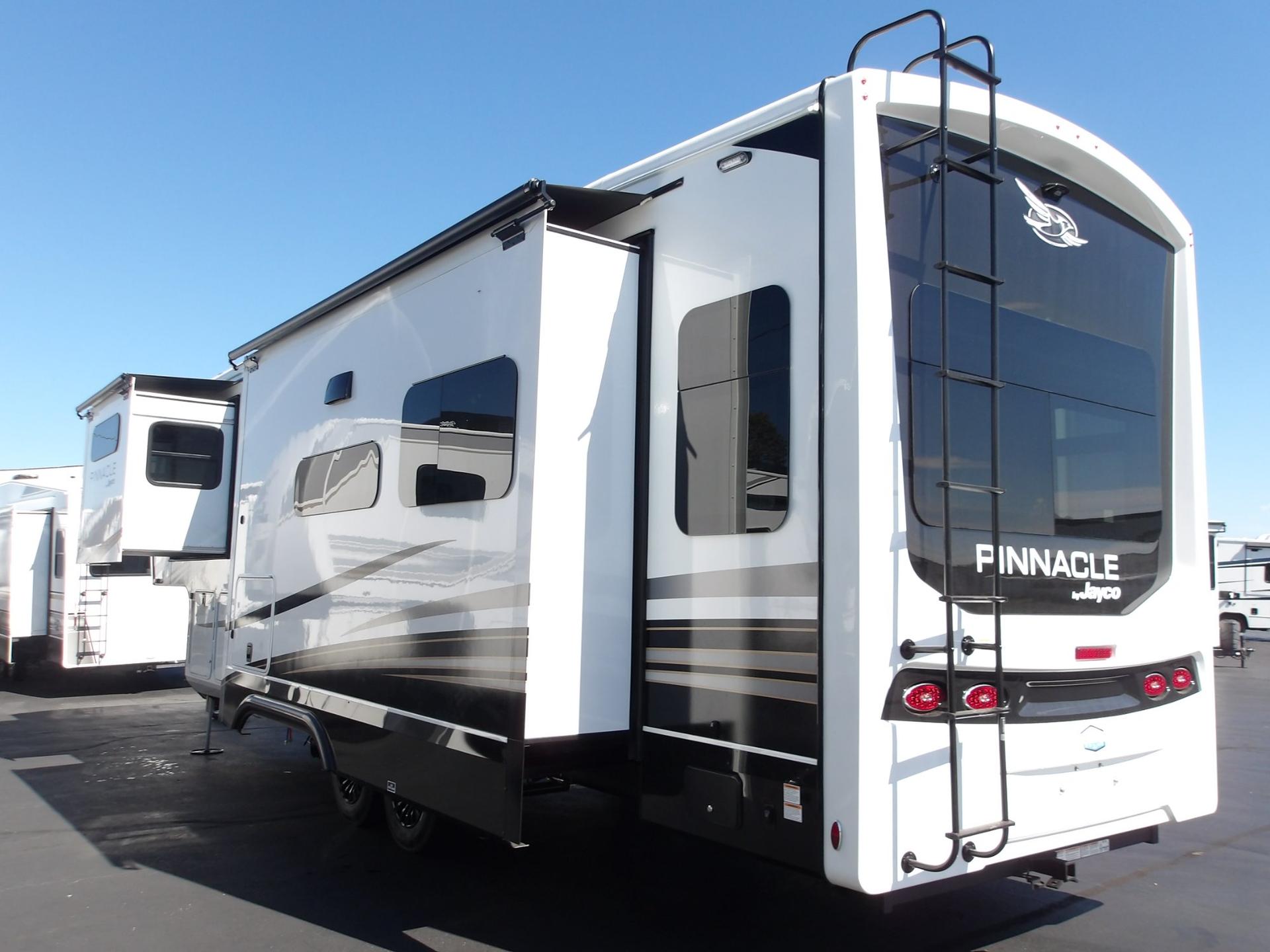 2027 Jayco 2027 Jayco Pinnacle - thumbnail 10
