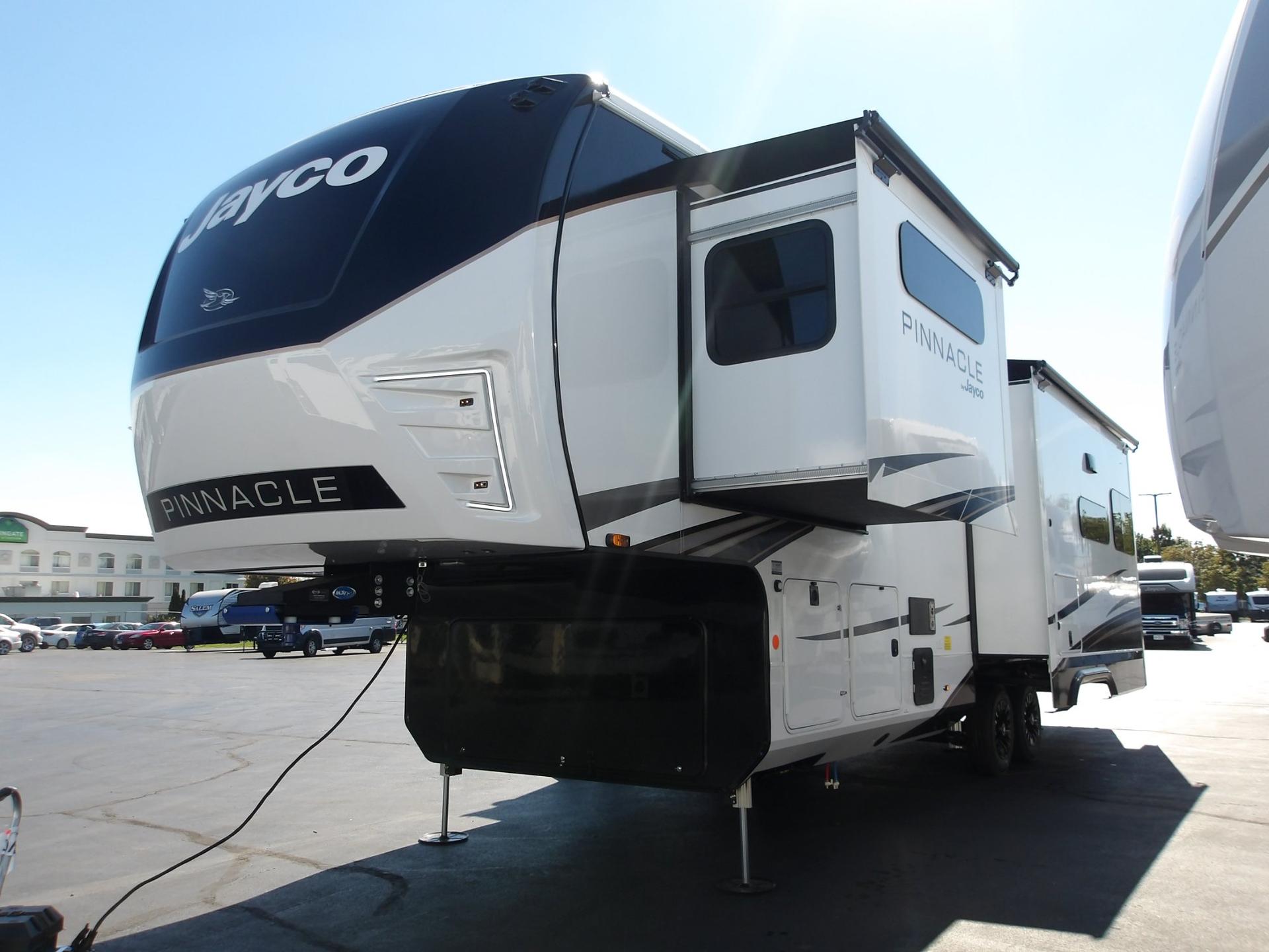 2027 Jayco 2027 Jayco Pinnacle - thumbnail 11