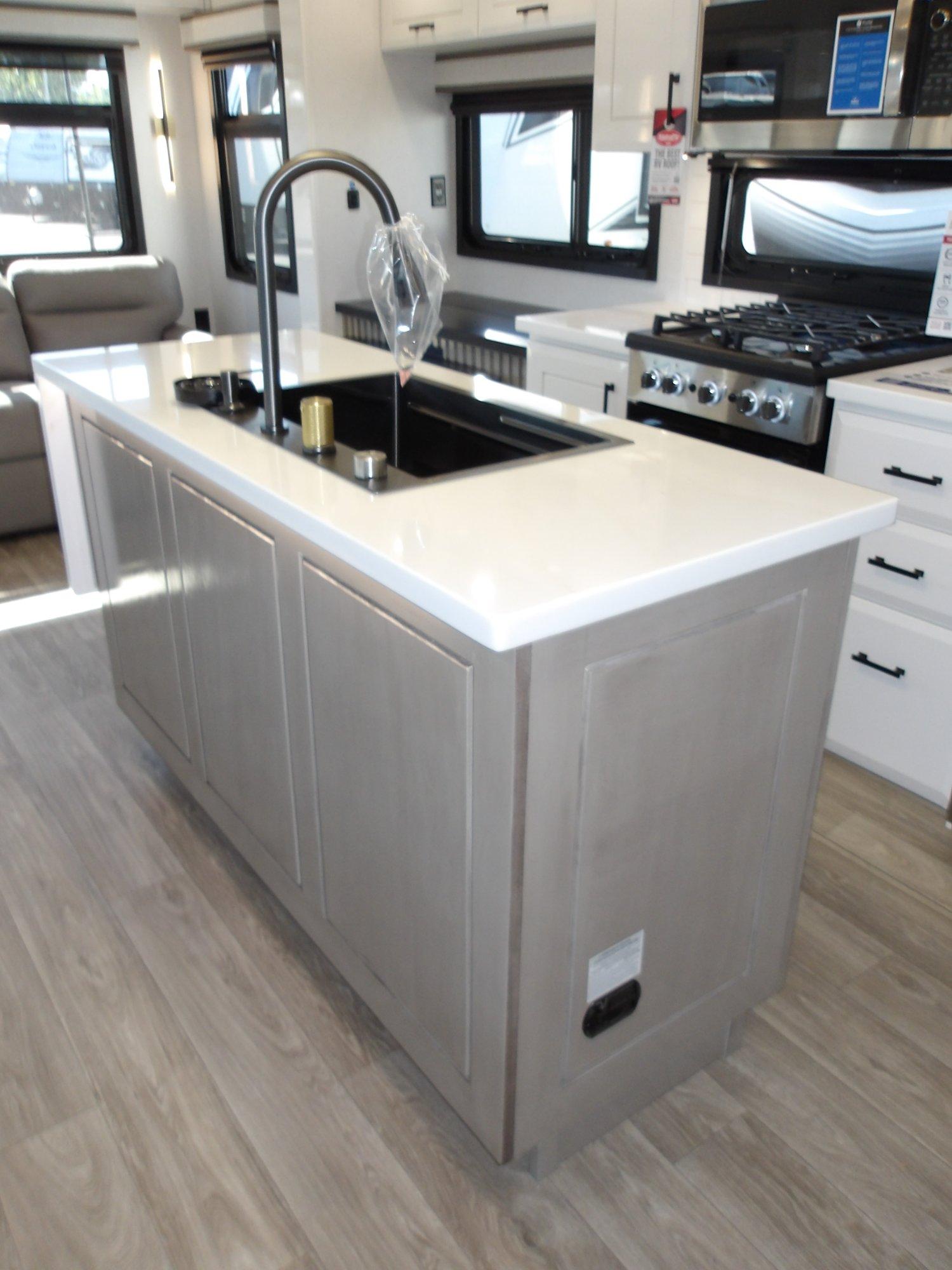 2027 Jayco 2027 Jayco Pinnacle - thumbnail 25