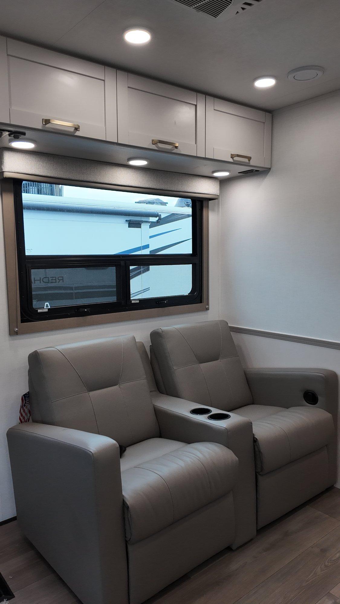 2027 Jayco 2027 Jayco Redhawk - thumbnail 16