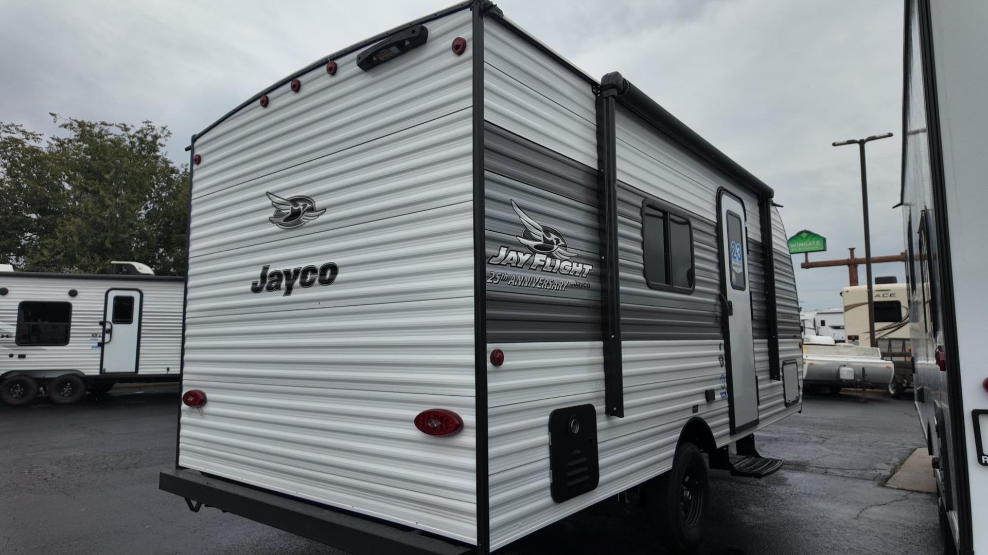 2027 Jayco 2027 Jayco Jay Flight - thumbnail 4