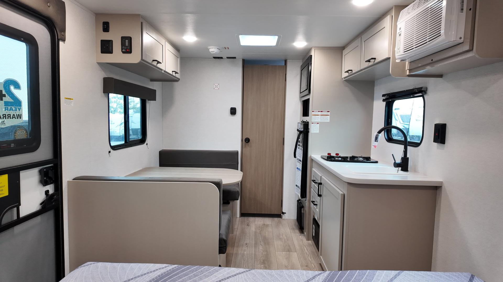 2027 Jayco 2027 Jayco Jay Flight - thumbnail 7