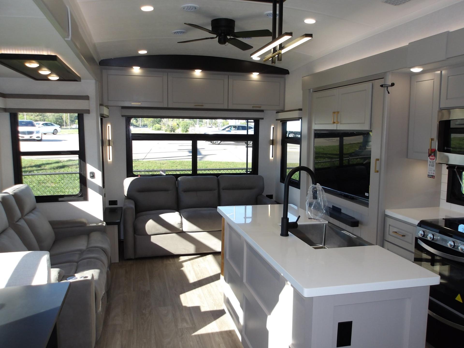 2027 Jayco 2027 Jayco North Point - thumbnail 10