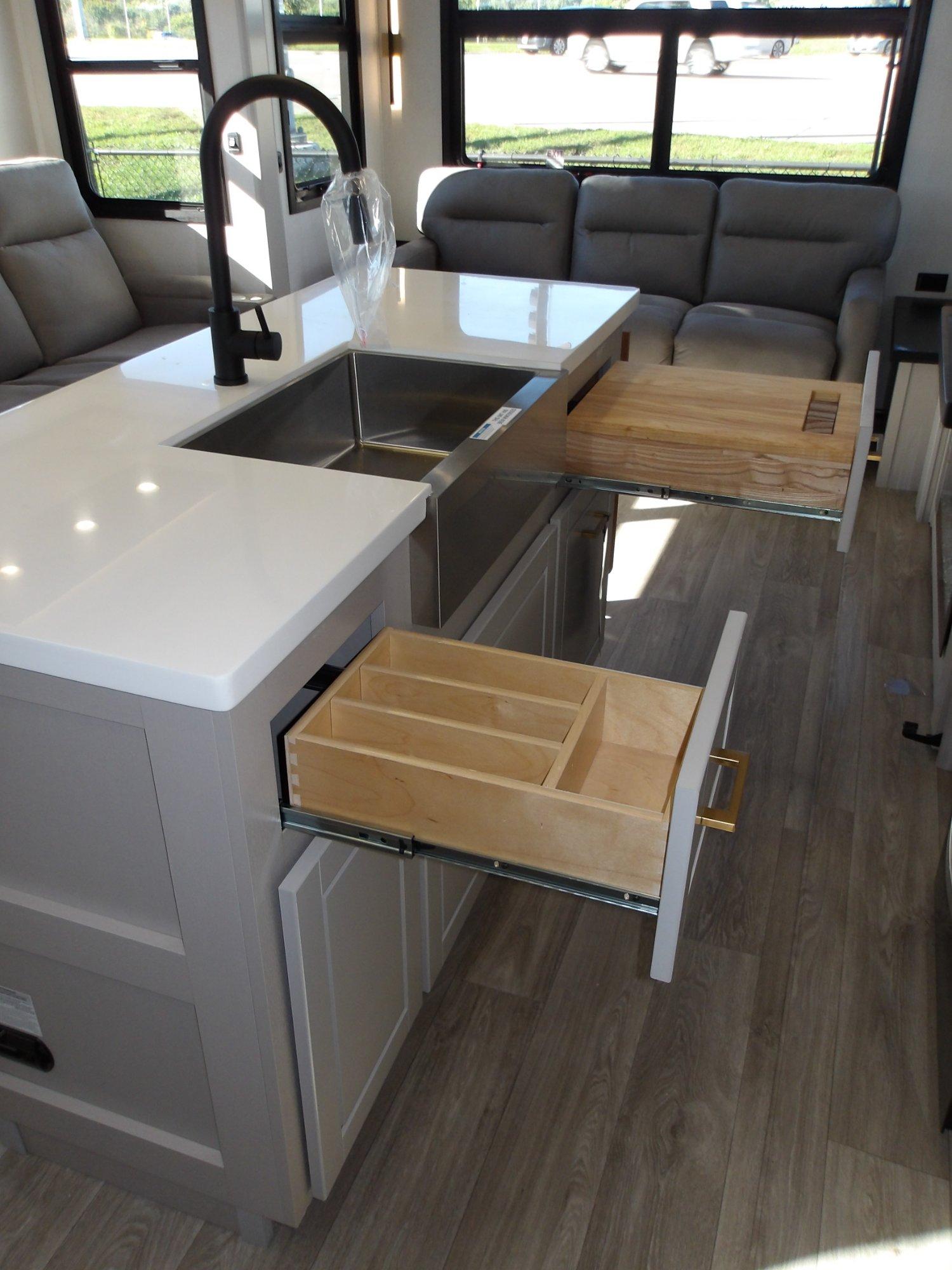 2027 Jayco 2027 Jayco North Point - thumbnail 23