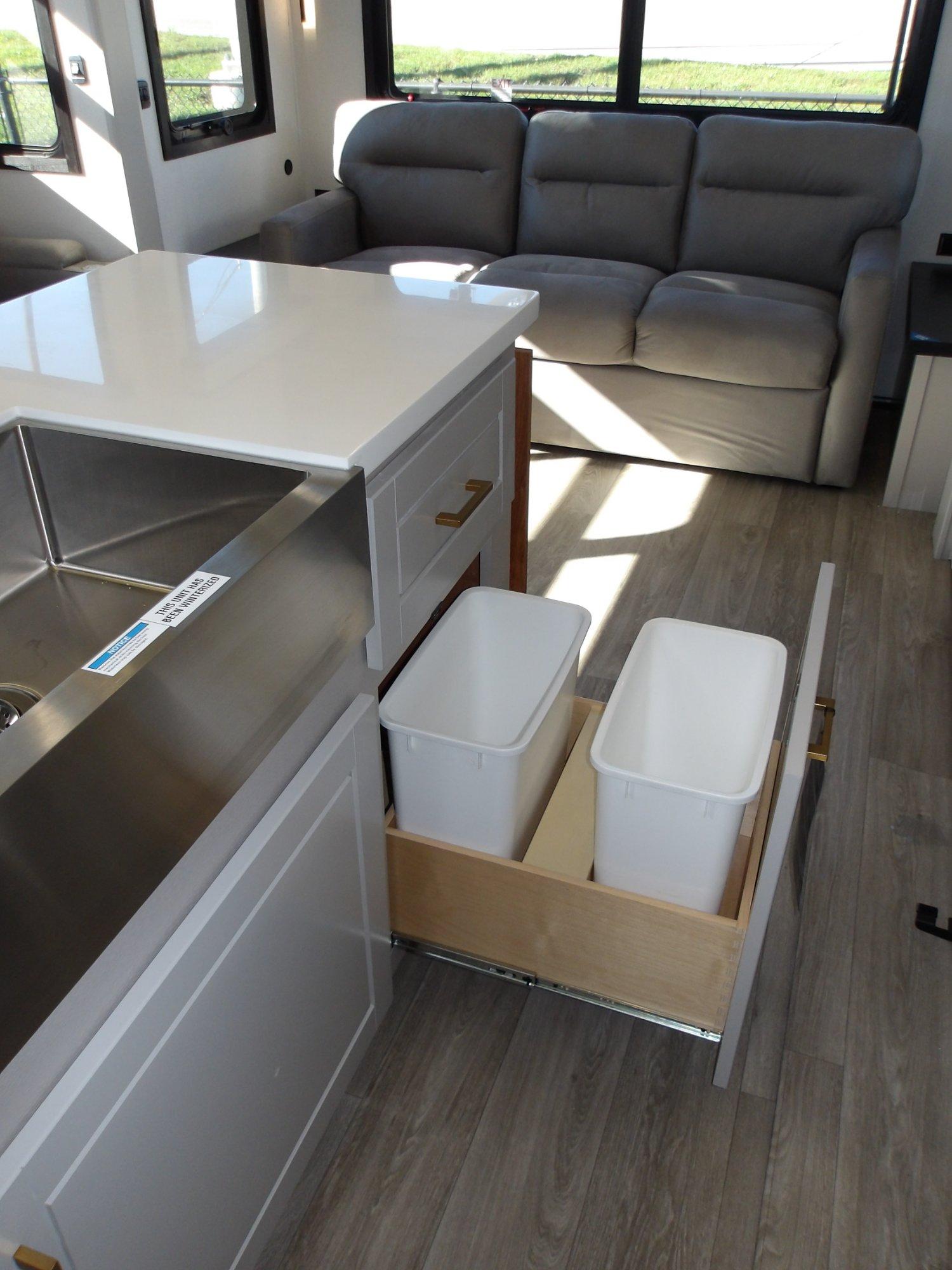 2027 Jayco 2027 Jayco North Point - thumbnail 26