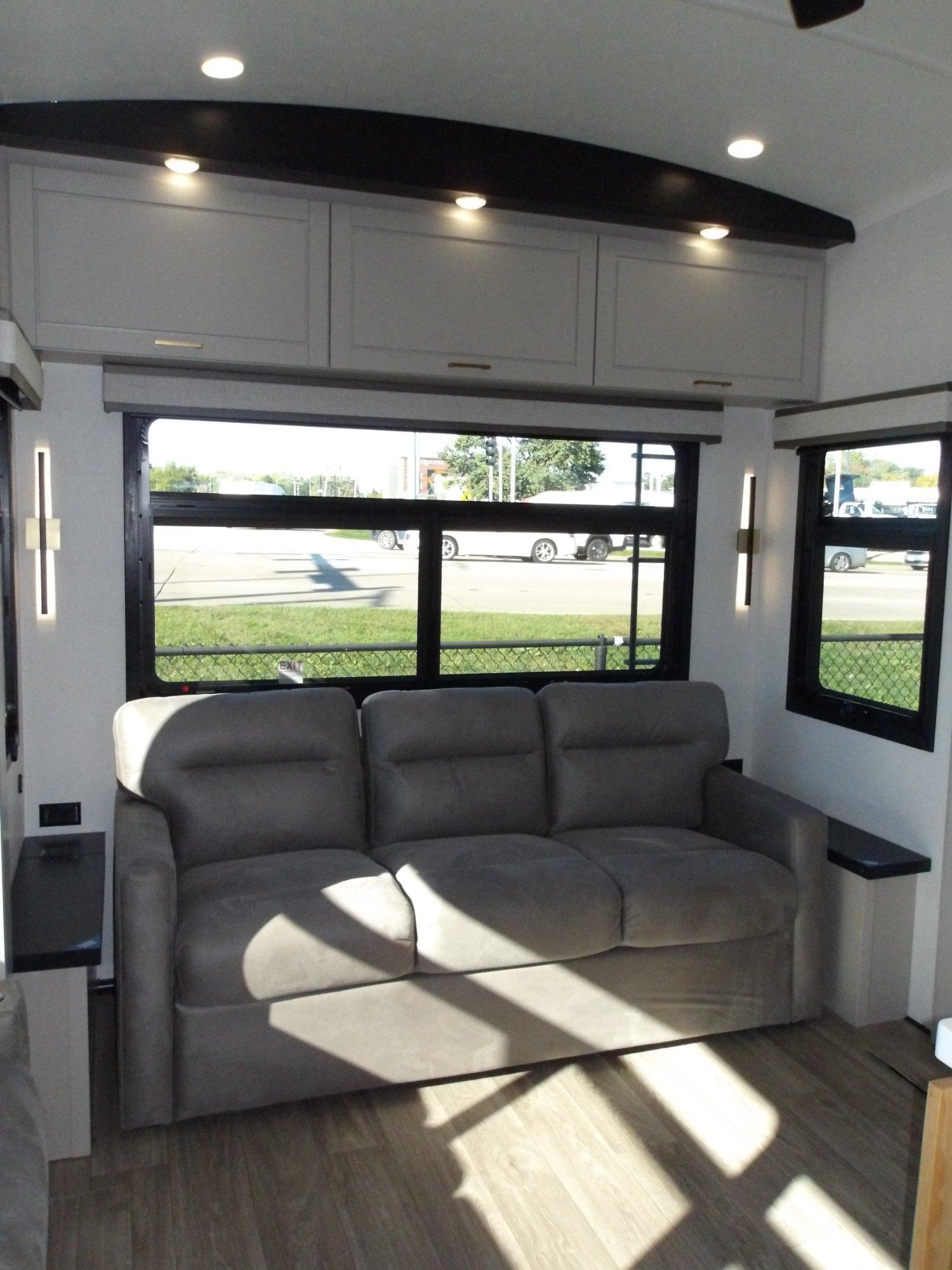 2027 Jayco 2027 Jayco North Point - thumbnail 33