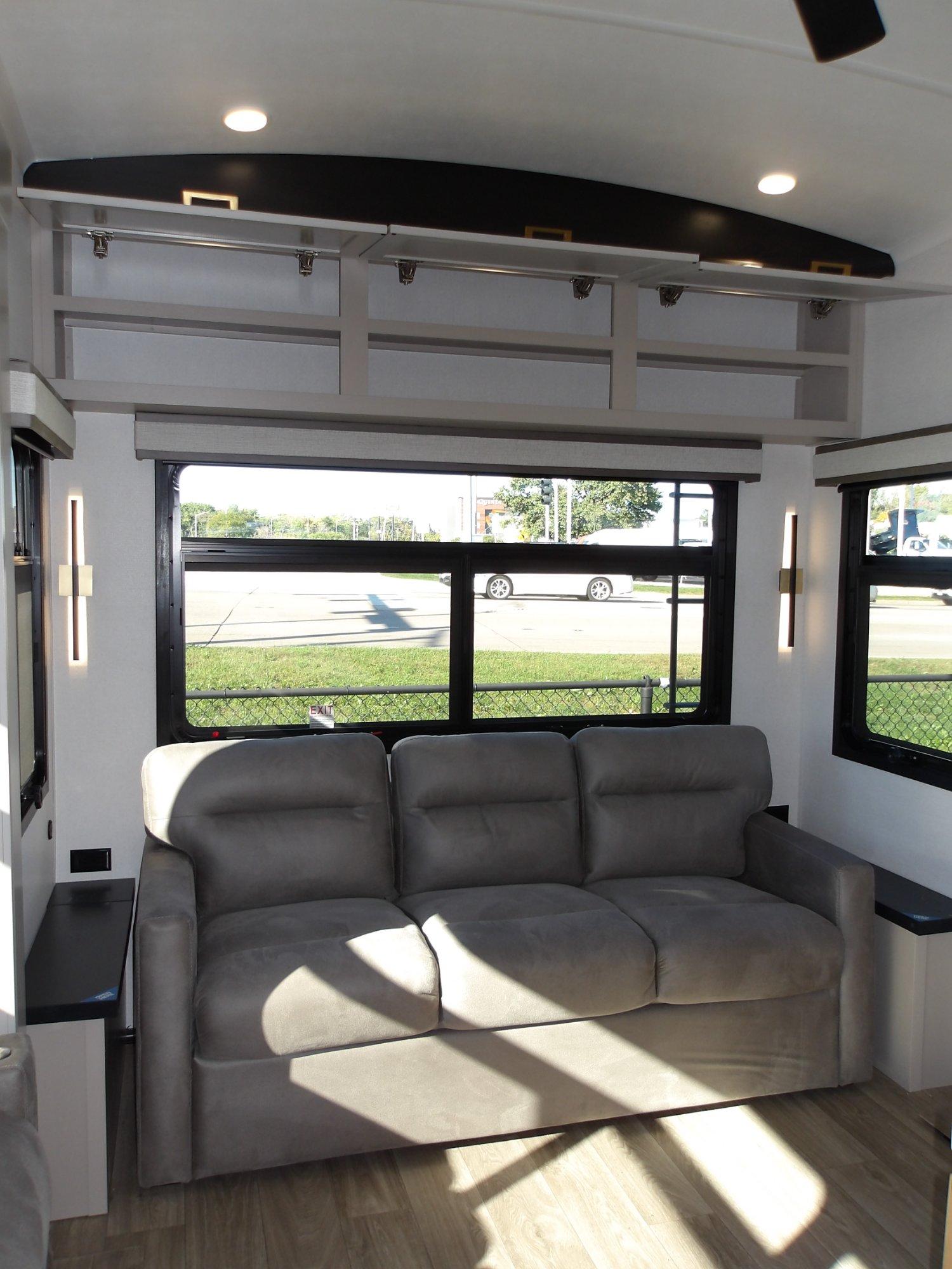 2027 Jayco 2027 Jayco North Point - thumbnail 34